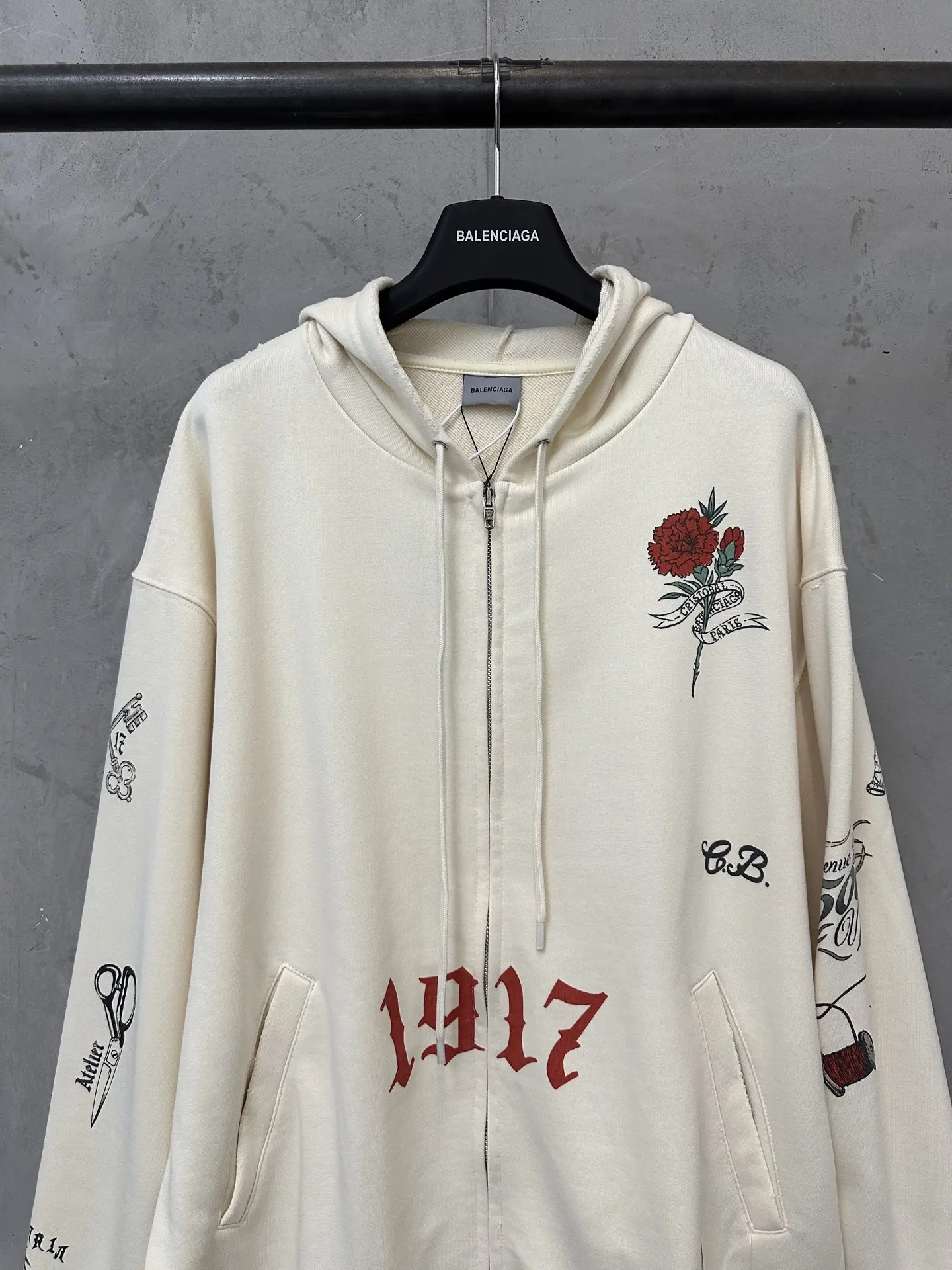 1917 Tattoo Graphic Zip-Up Hoodie D35018942 — view 3