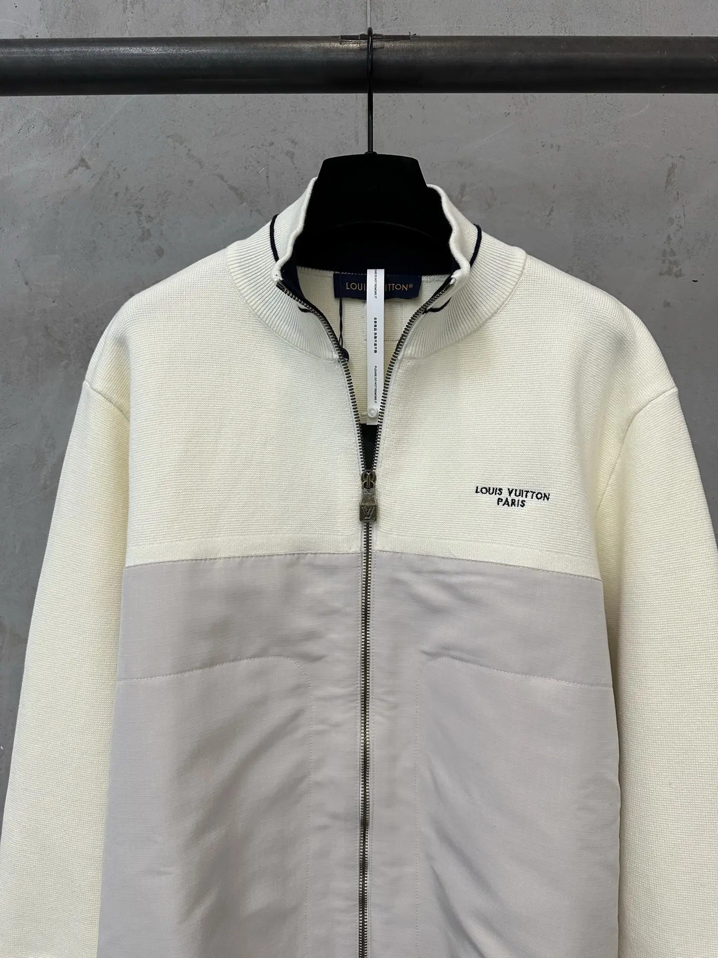 Logo Embroidered Hybrid Knit Zip-Up Cardigan D35023080 — view 5
