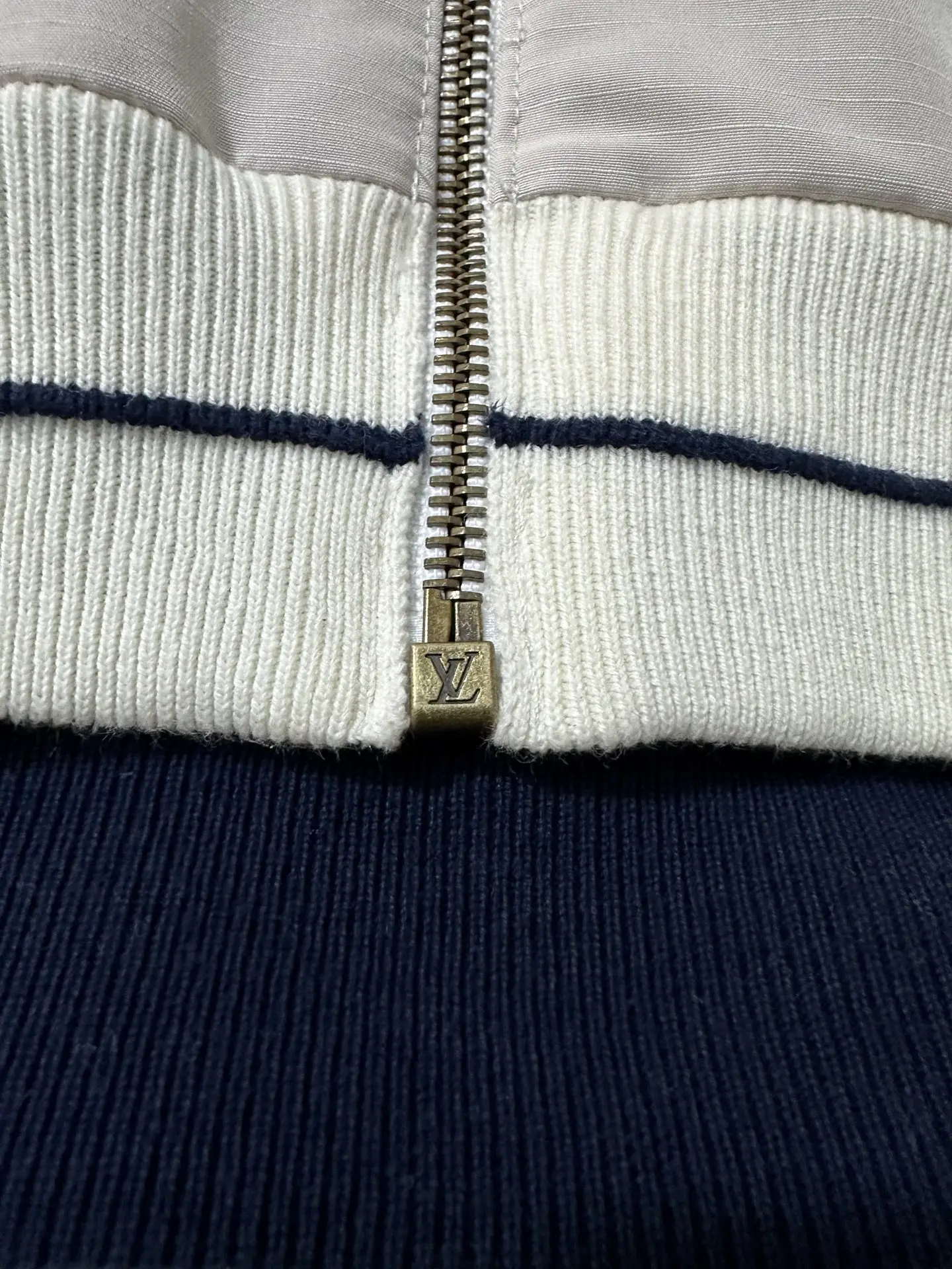 Logo Embroidered Hybrid Knit Zip-Up Cardigan D35023080 — view 9
