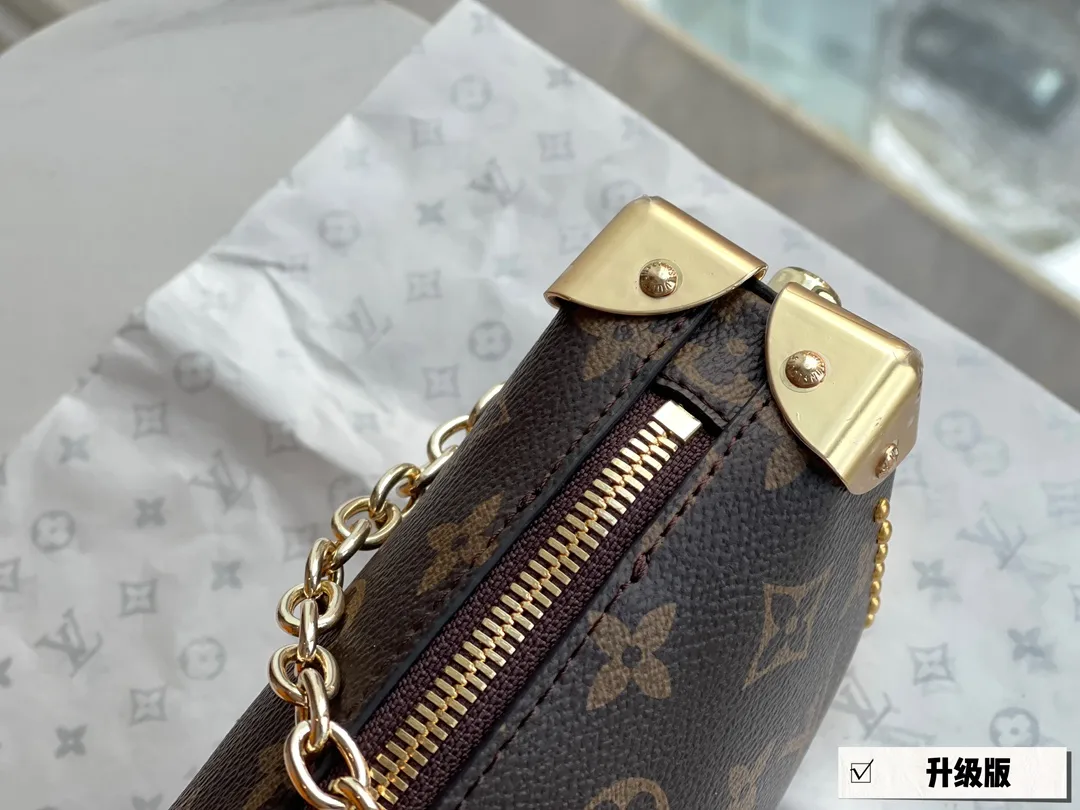 Louis Vuitton Monogram Soft Trunk Bag D35518511 — view 4