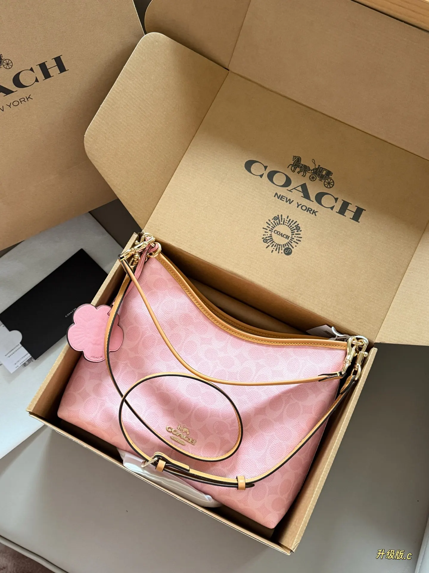 Coach Laurel Hobo Bag in Signature Canvas D35518408