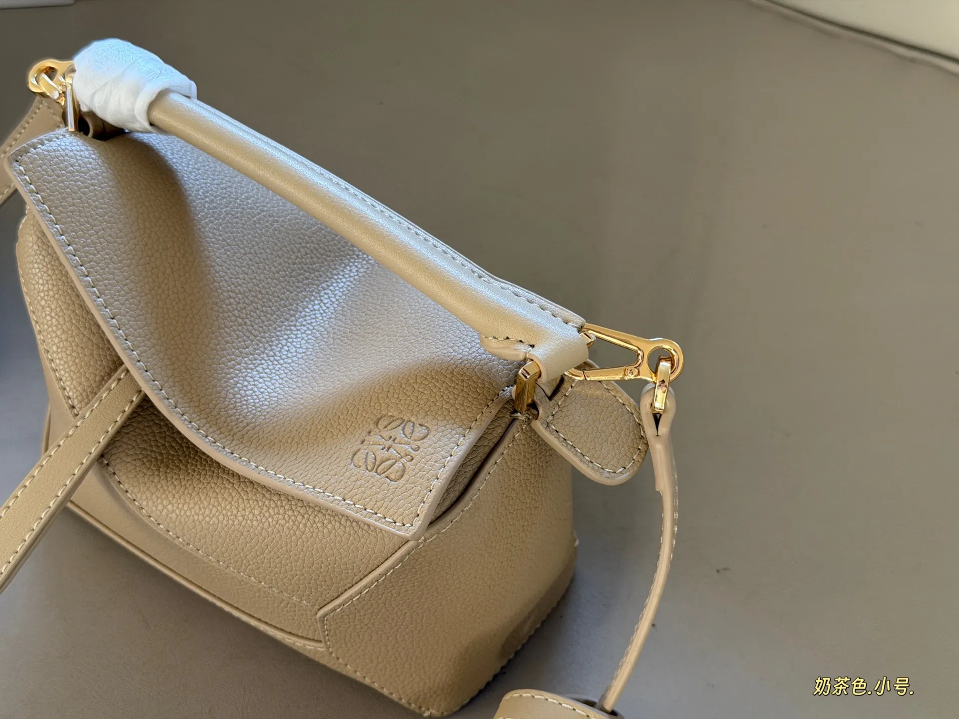 Loewe Puzzle Grained Leather Bag D35518040 — view 4