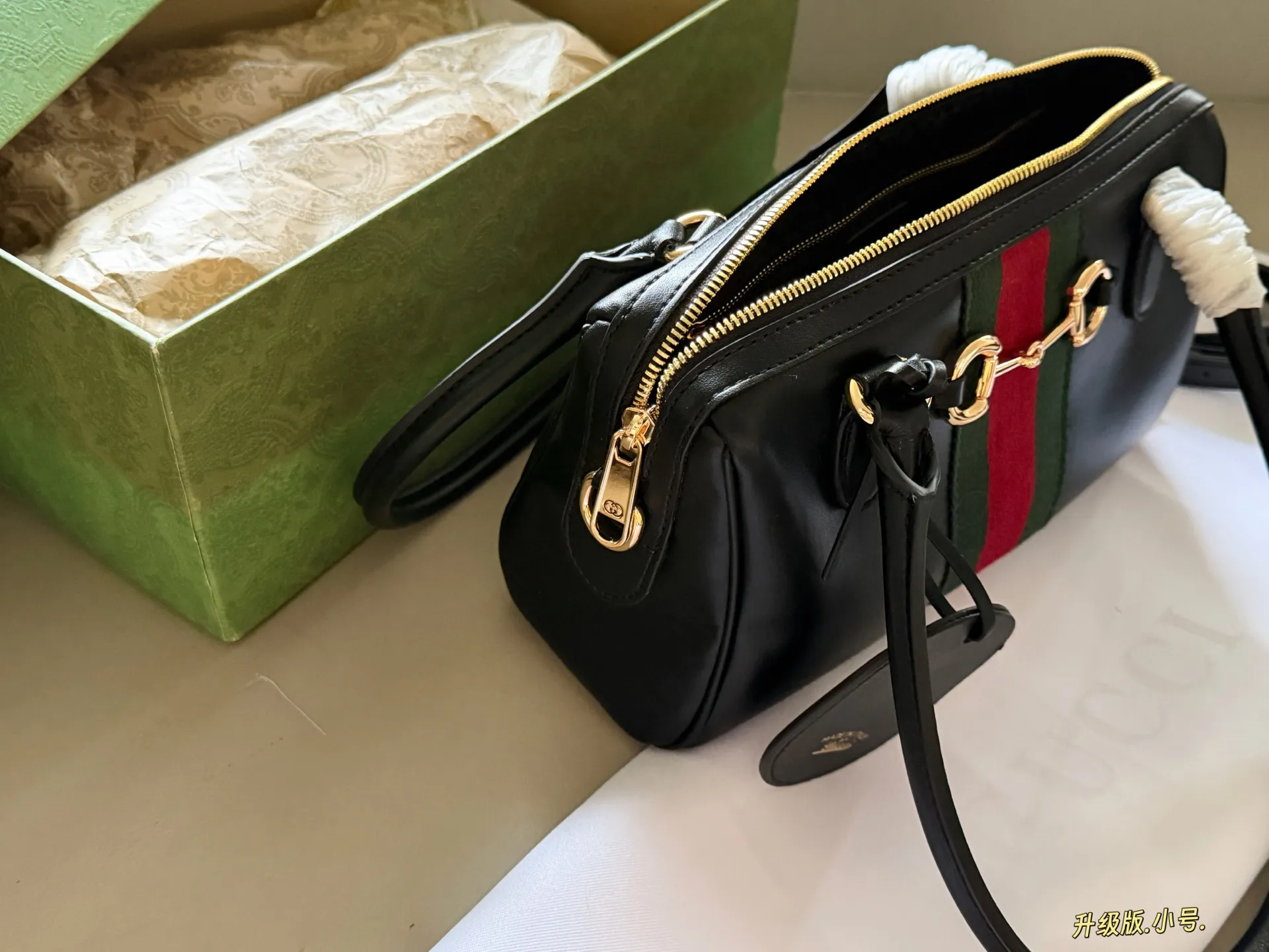 GG Borsetto Leather Top-Handle Bag D35518066 — view 2