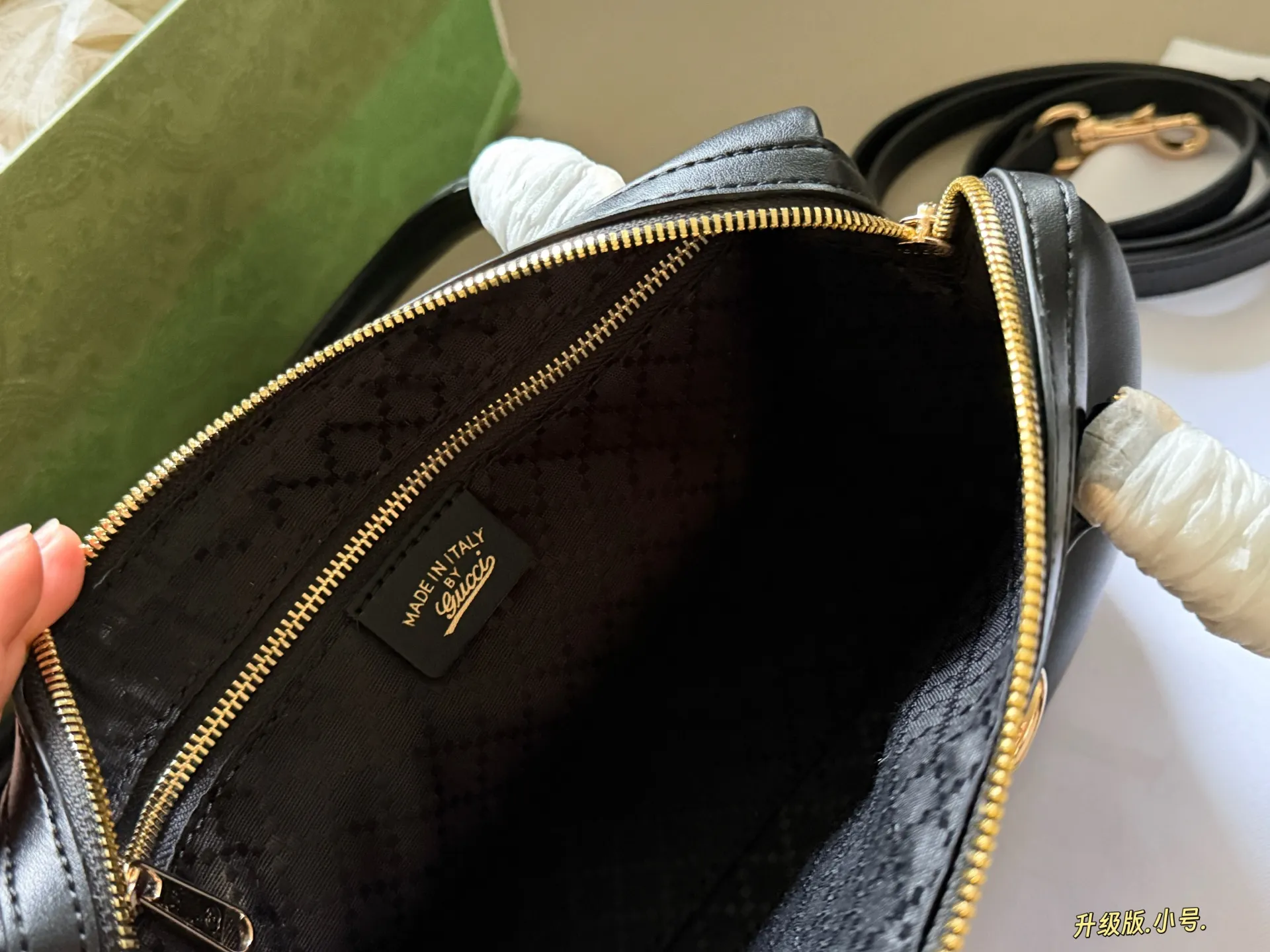 GG Borsetto Leather Top-Handle Bag D35518066 — view 6