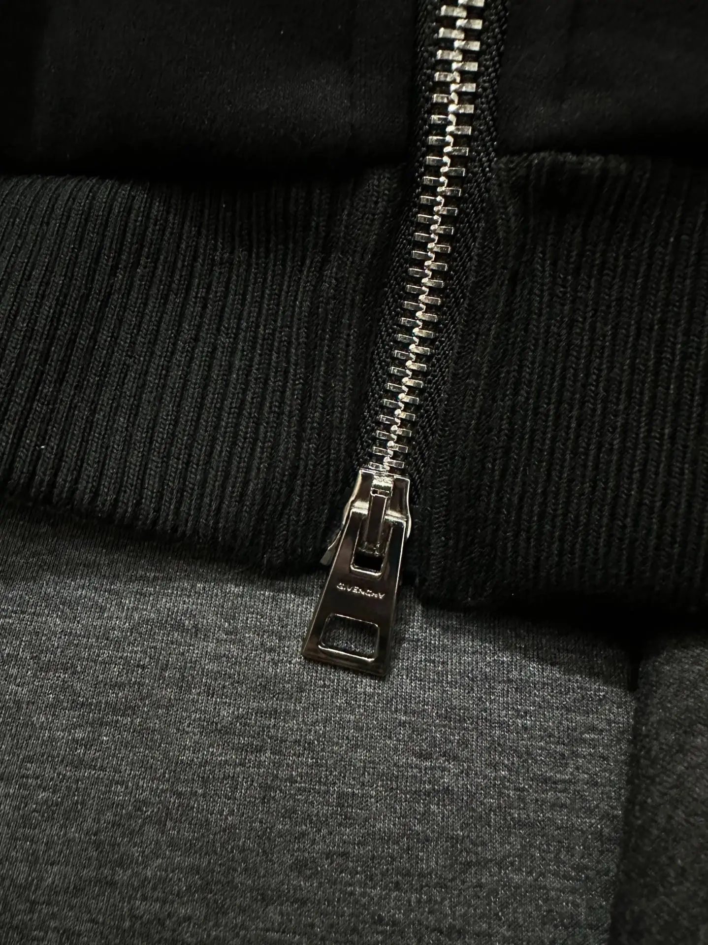 Logo-Embroidered Zip-Up Hoodie D36022256 — view 8
