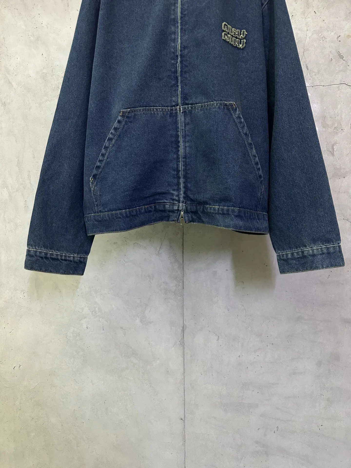 Embroidered Logo Hooded Denim Jacket D36011499 — view 4