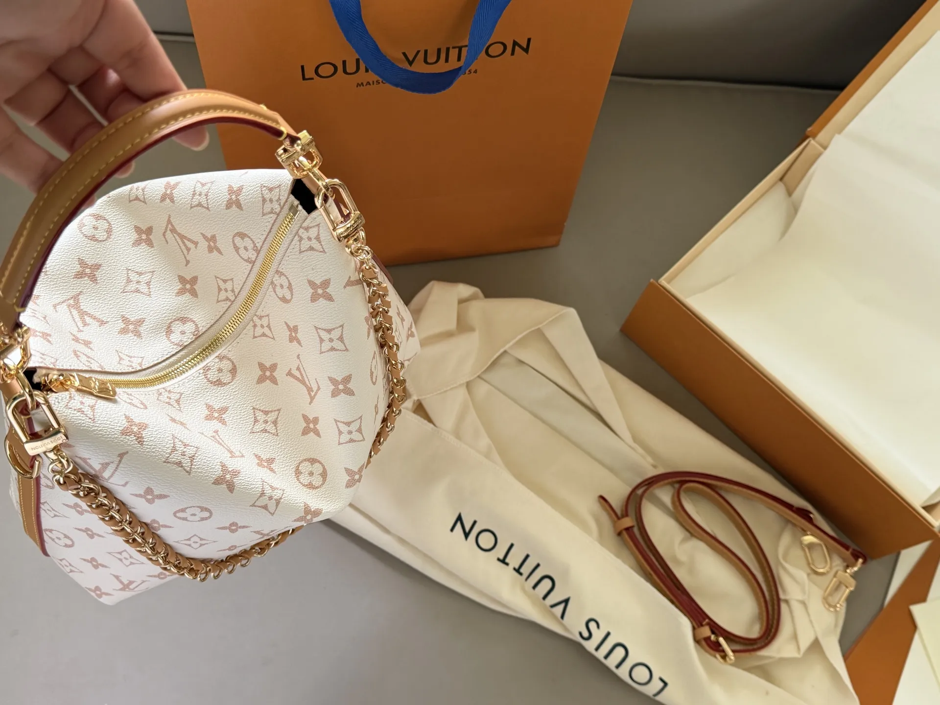 Multipass Monogram Hobo Bag D36018204 — view 3