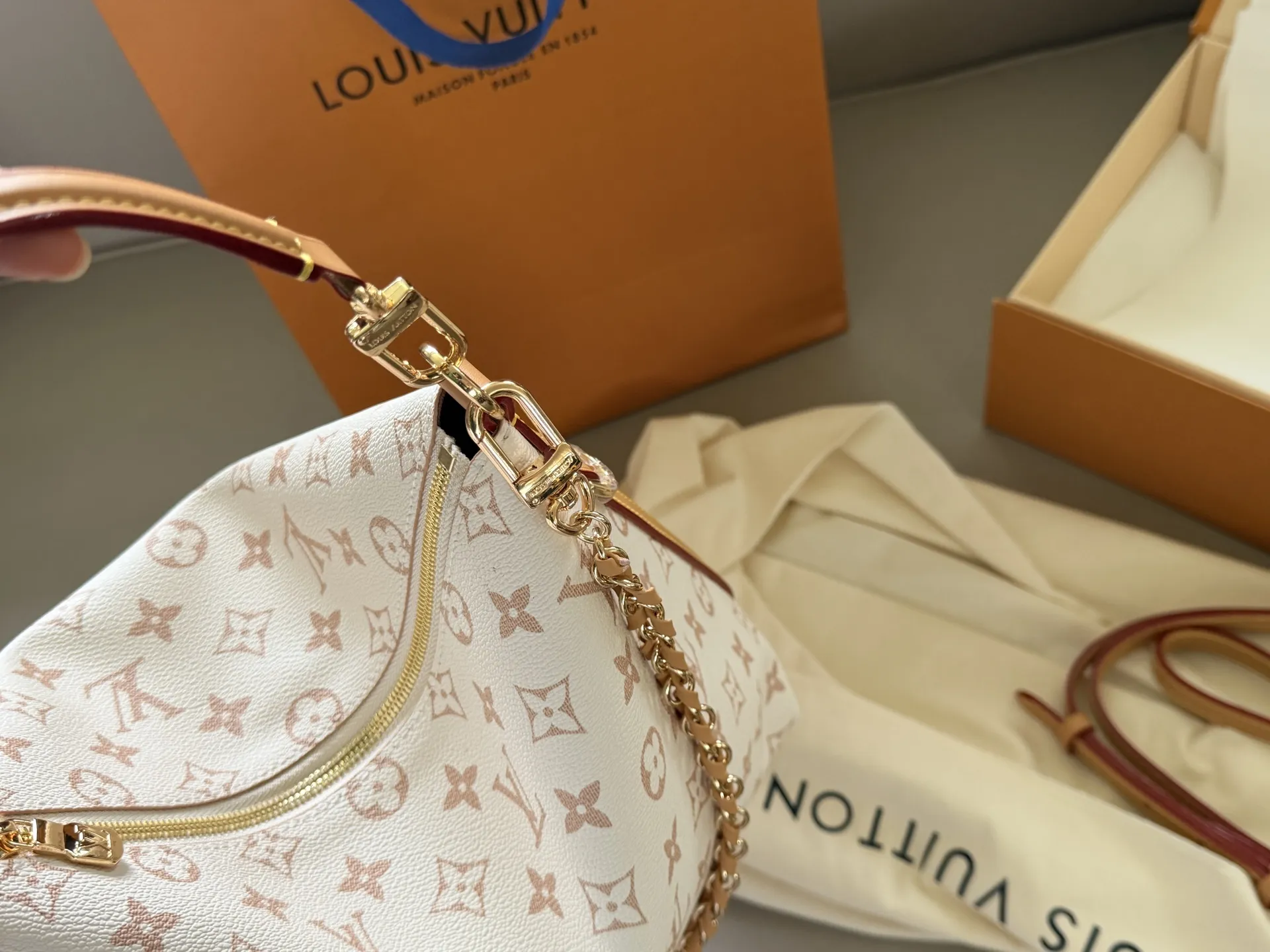 Multipass Monogram Hobo Bag D36018204 — view 4