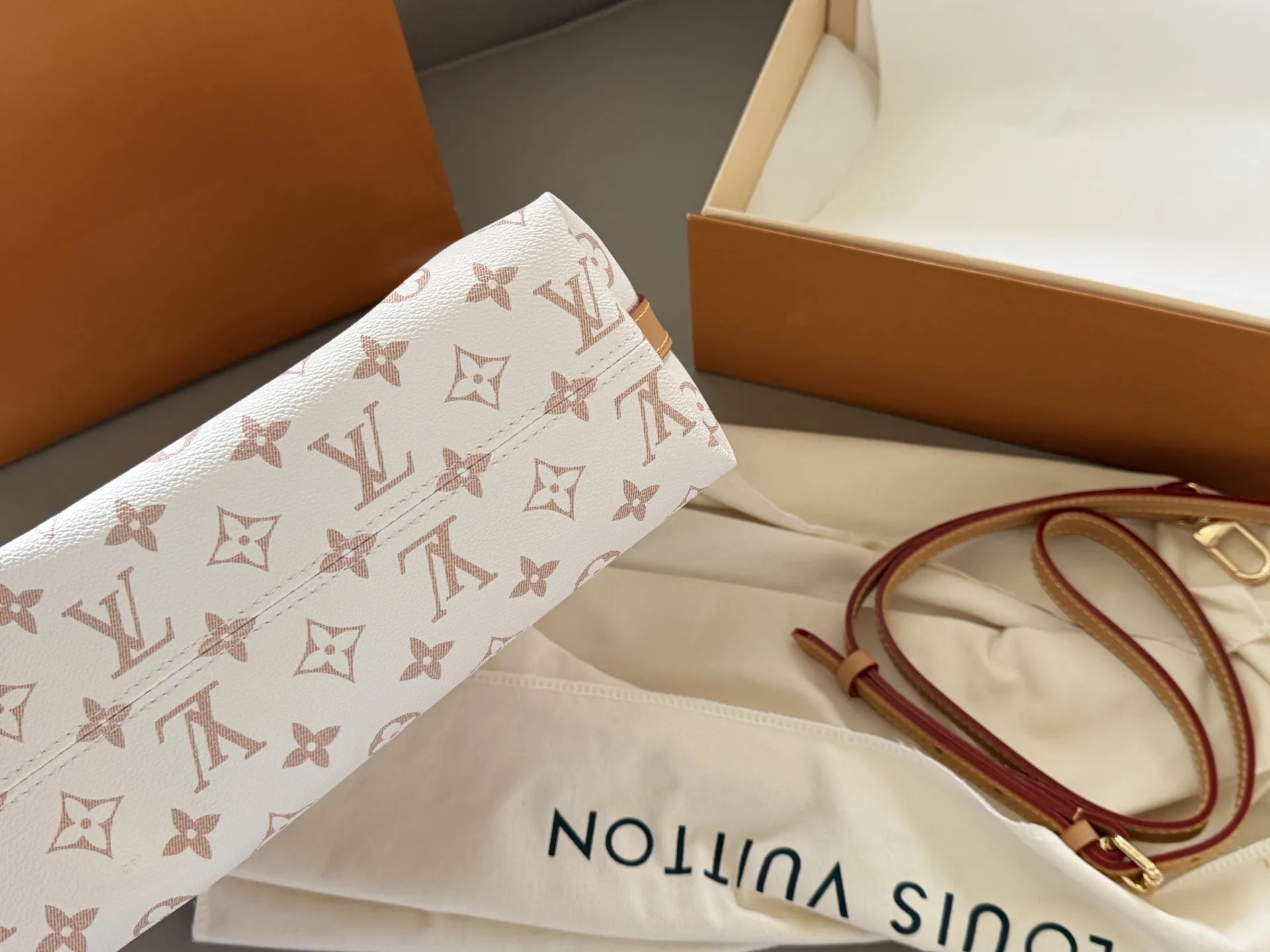 Multipass Monogram Hobo Bag D36018204 — view 7