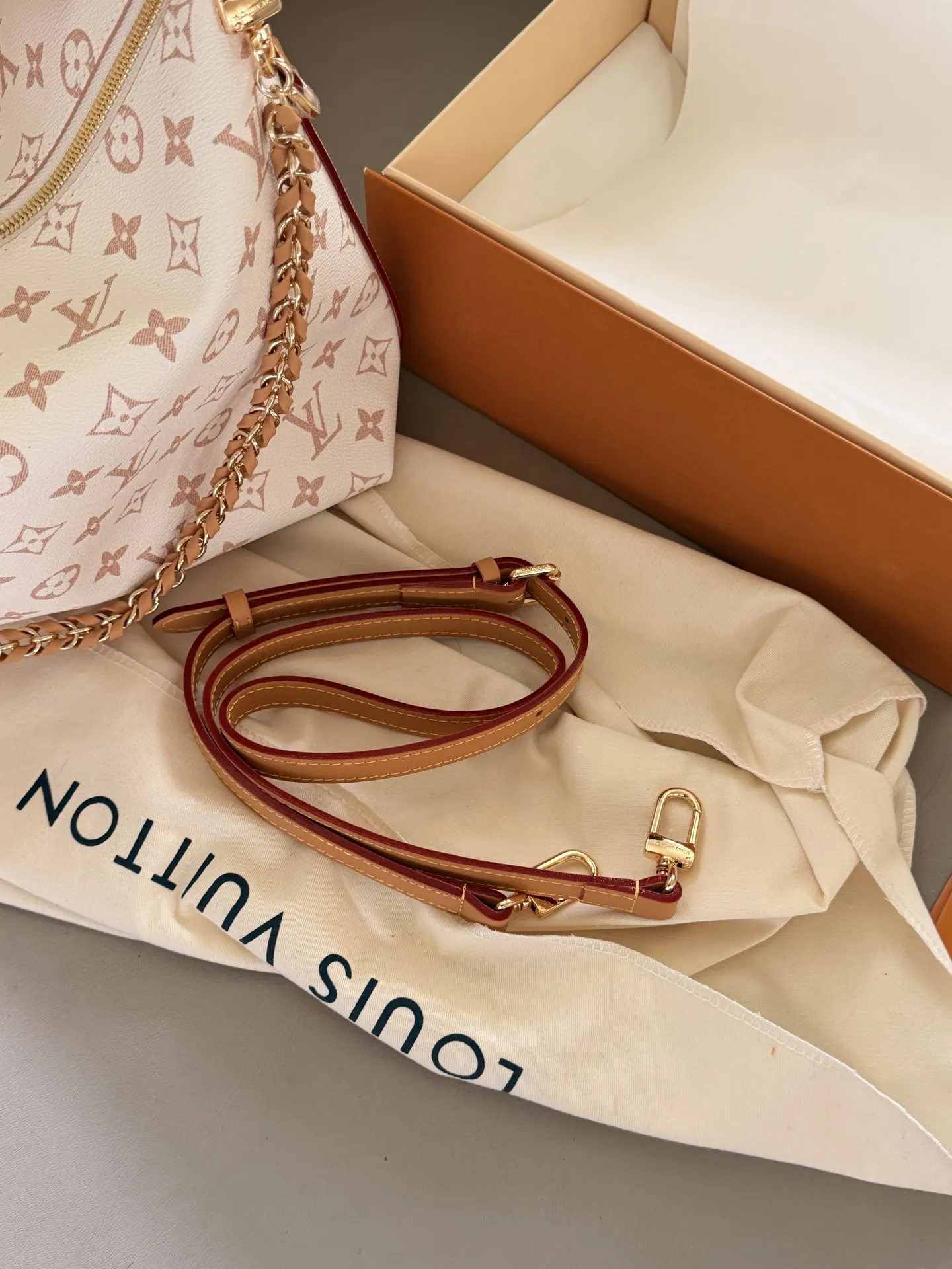 Multipass Monogram Hobo Bag D36018204 — view 9