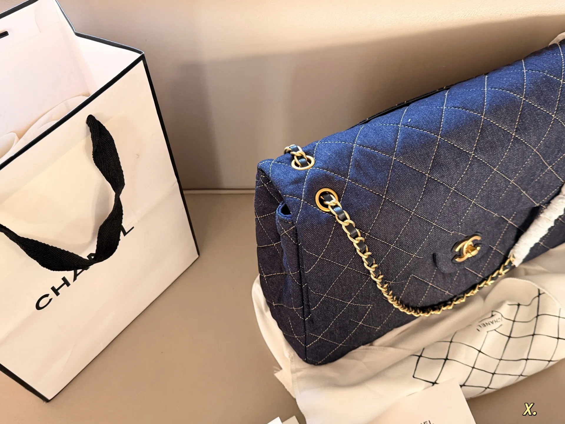Chanel Maxi Flap Bag in Quilted Denim D36018420 — view 3