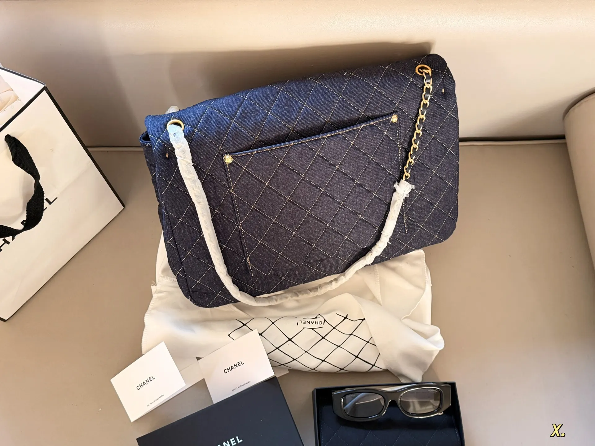Chanel Maxi Flap Bag in Quilted Denim D36018420 — view 6