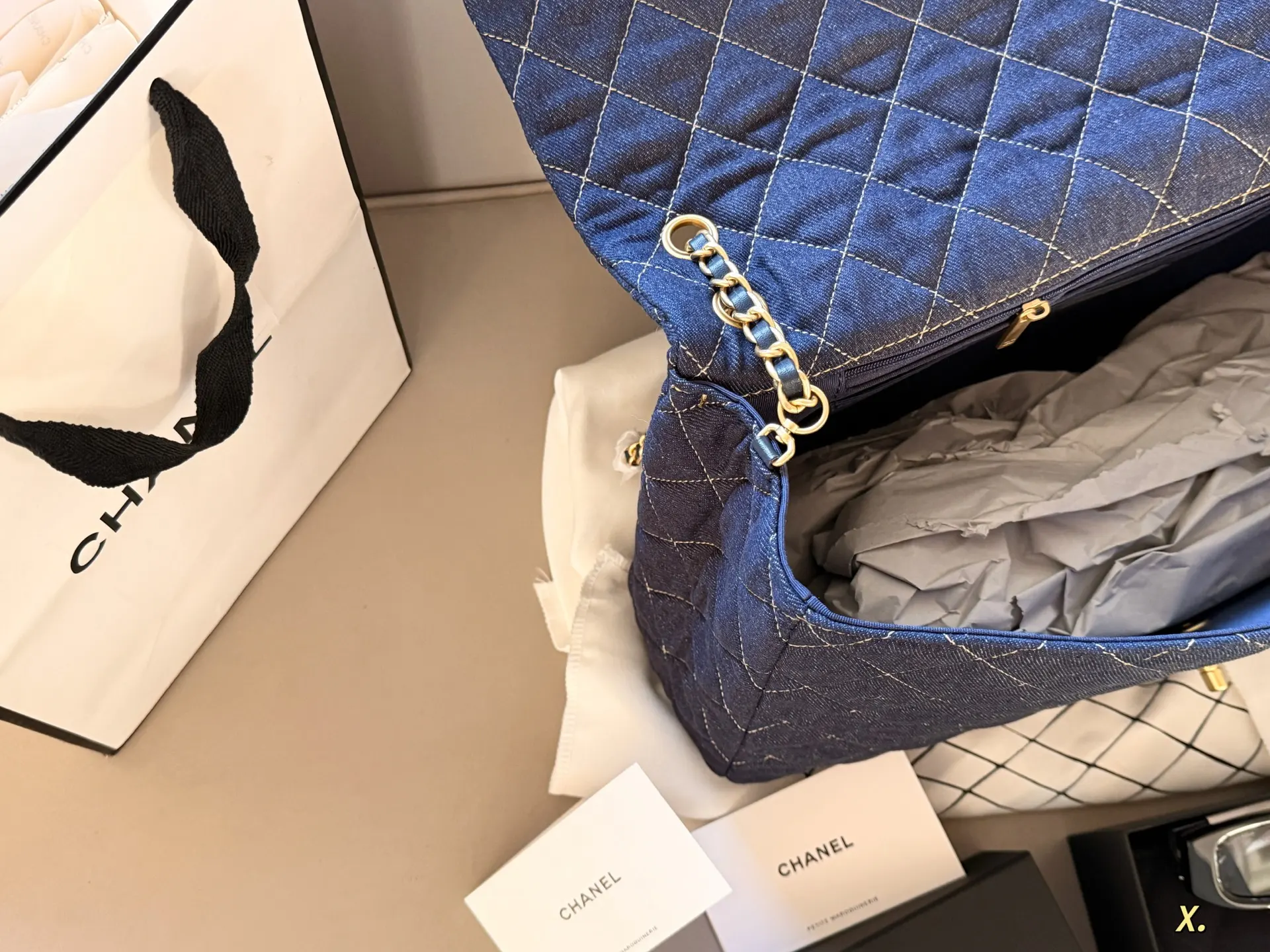 Chanel Maxi Flap Bag in Quilted Denim D36018420 — view 8
