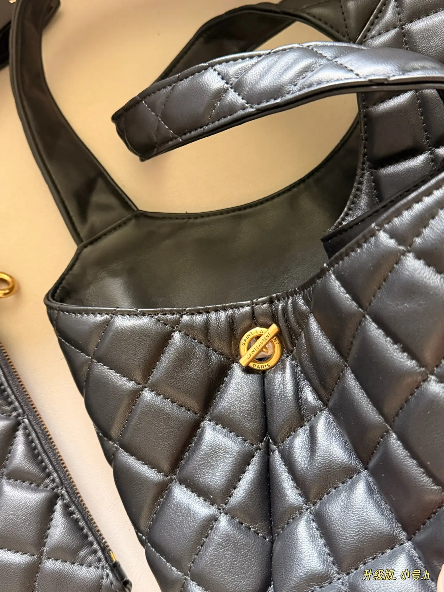 Icare Quilted Leather Maxi Shopping Bag D36018012 — view 5