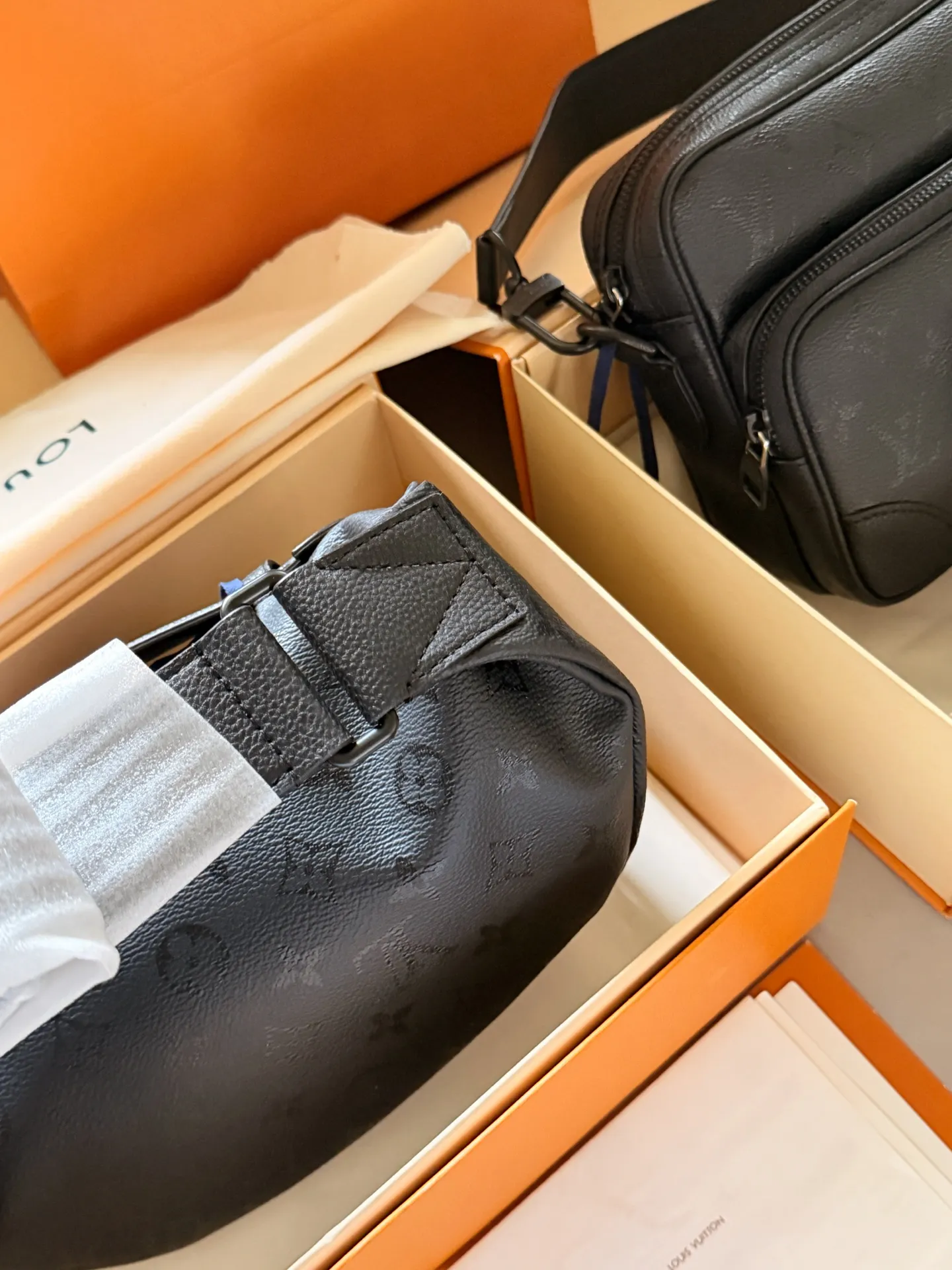 Louis Vuitton Midnight Bum Bag D37018253 — view 6