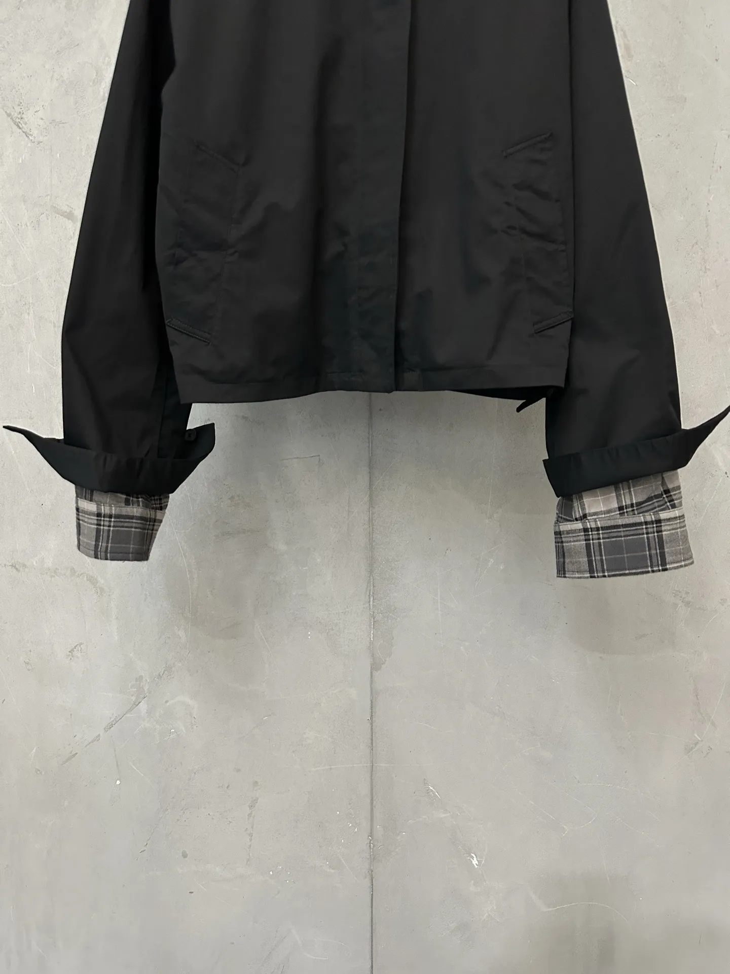 Layered-Effect Cropped Jacket with Plaid Trim D37022242 — view 4