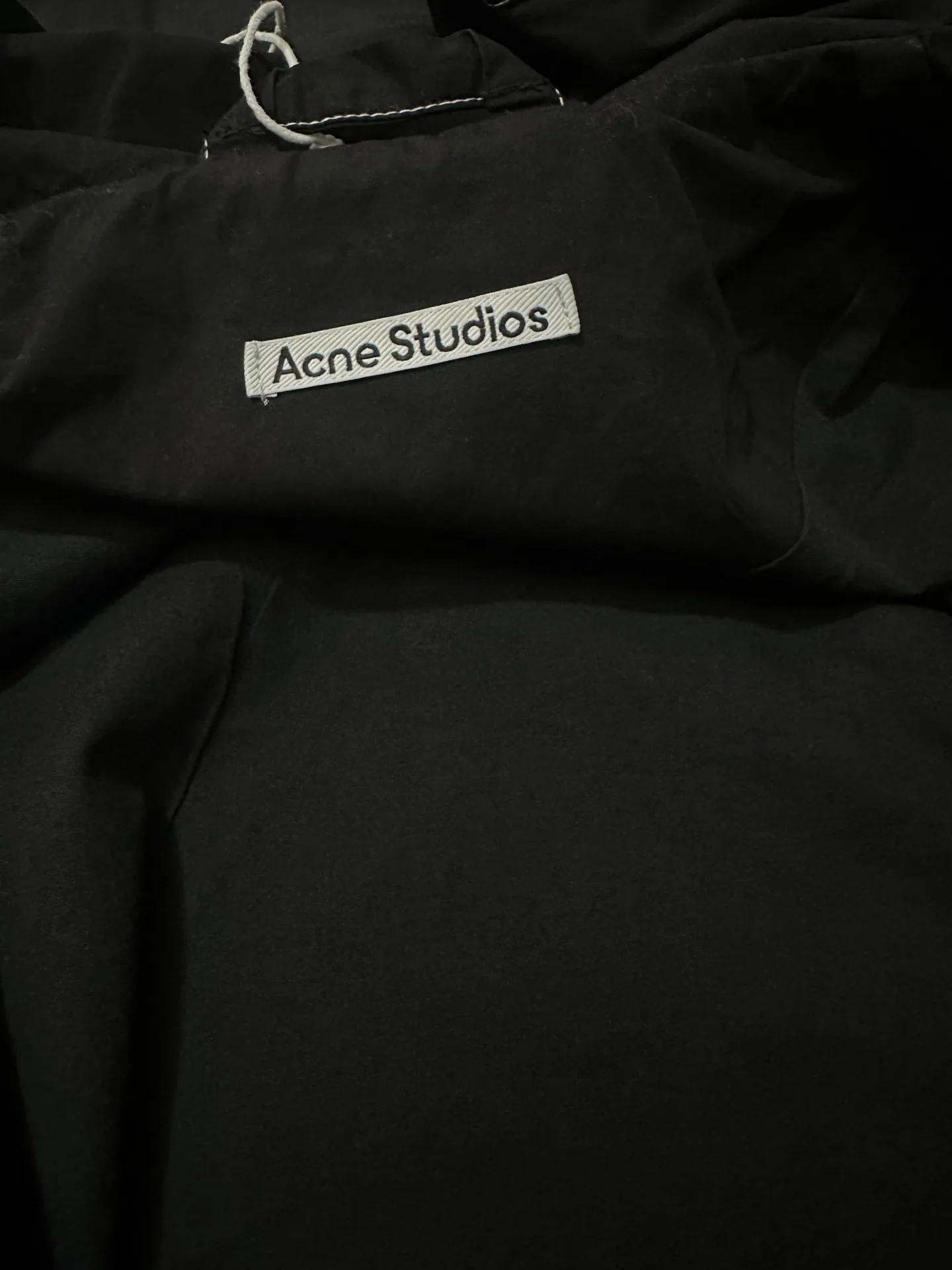 Contrast-Stitch Hooded Nylon Windbreaker D37020514 — view 8