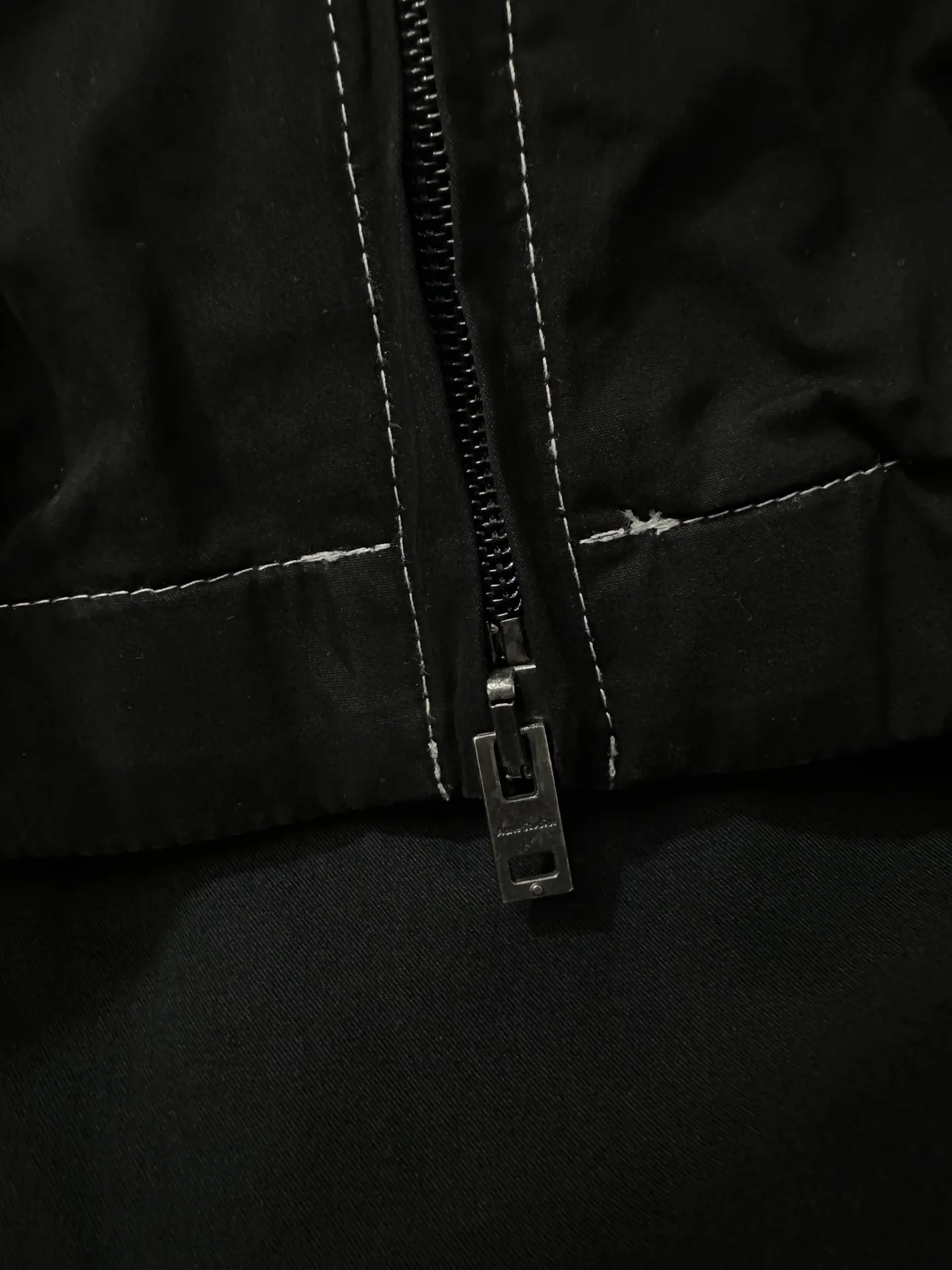 Contrast-Stitch Hooded Nylon Windbreaker D37020514 — view 11