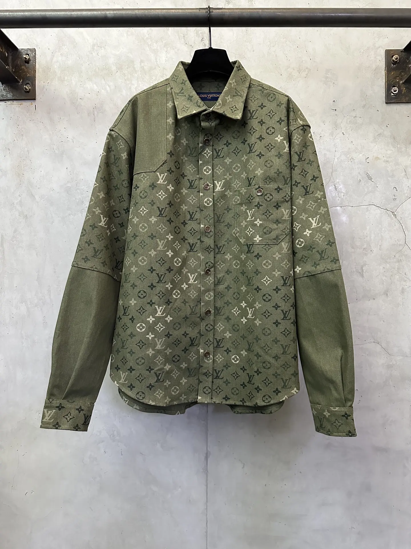 Monogram Print Workwear Overshirt D37023730