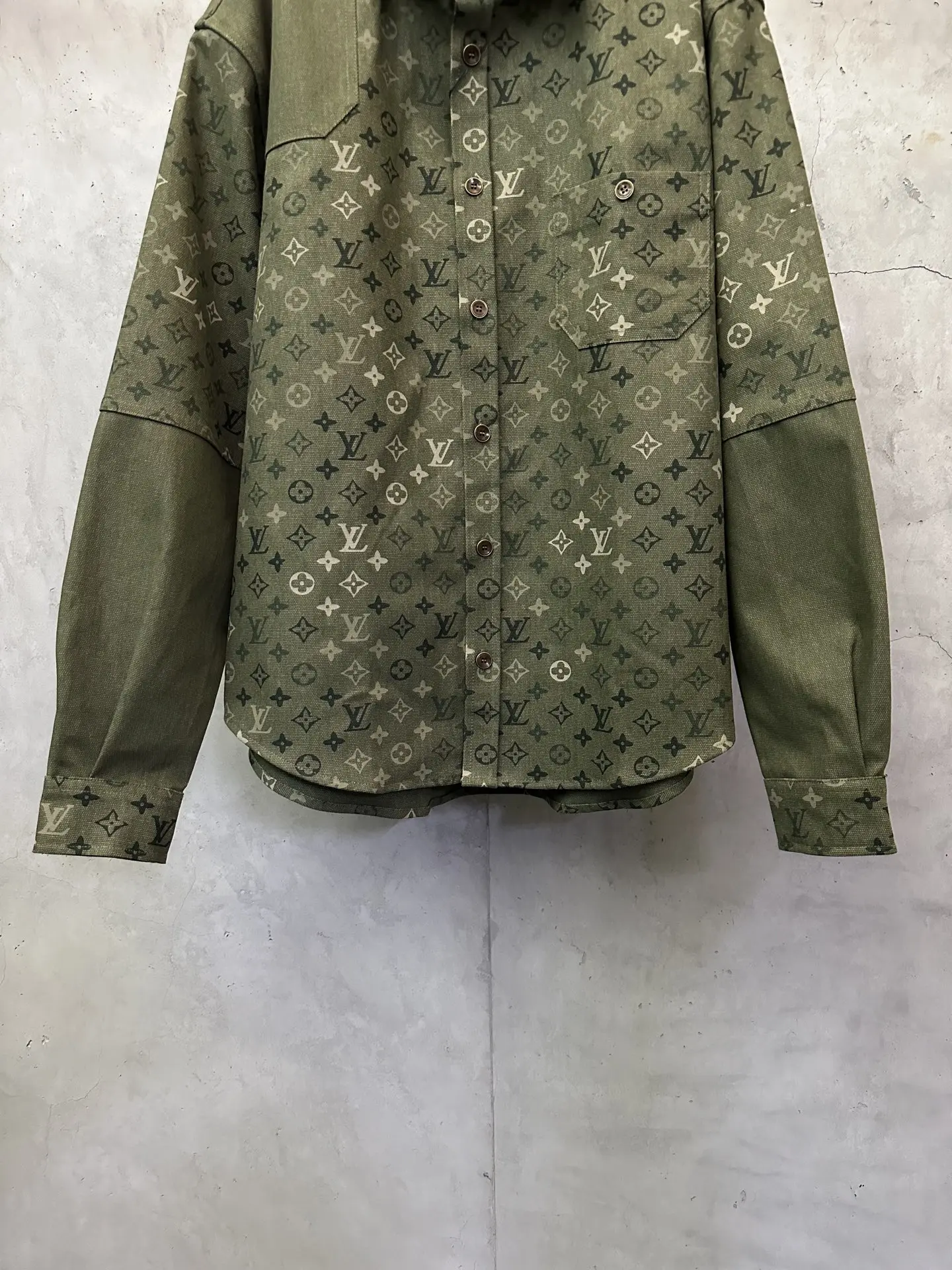 Monogram Print Workwear Overshirt D37023730 — view 4