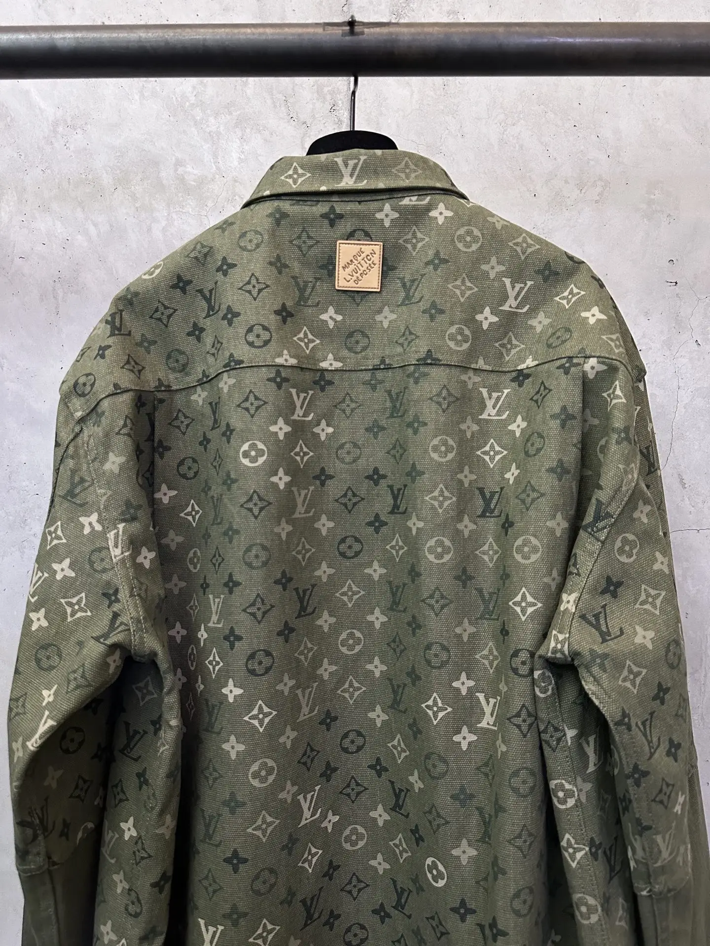 Monogram Print Workwear Overshirt D37023730 — view 5