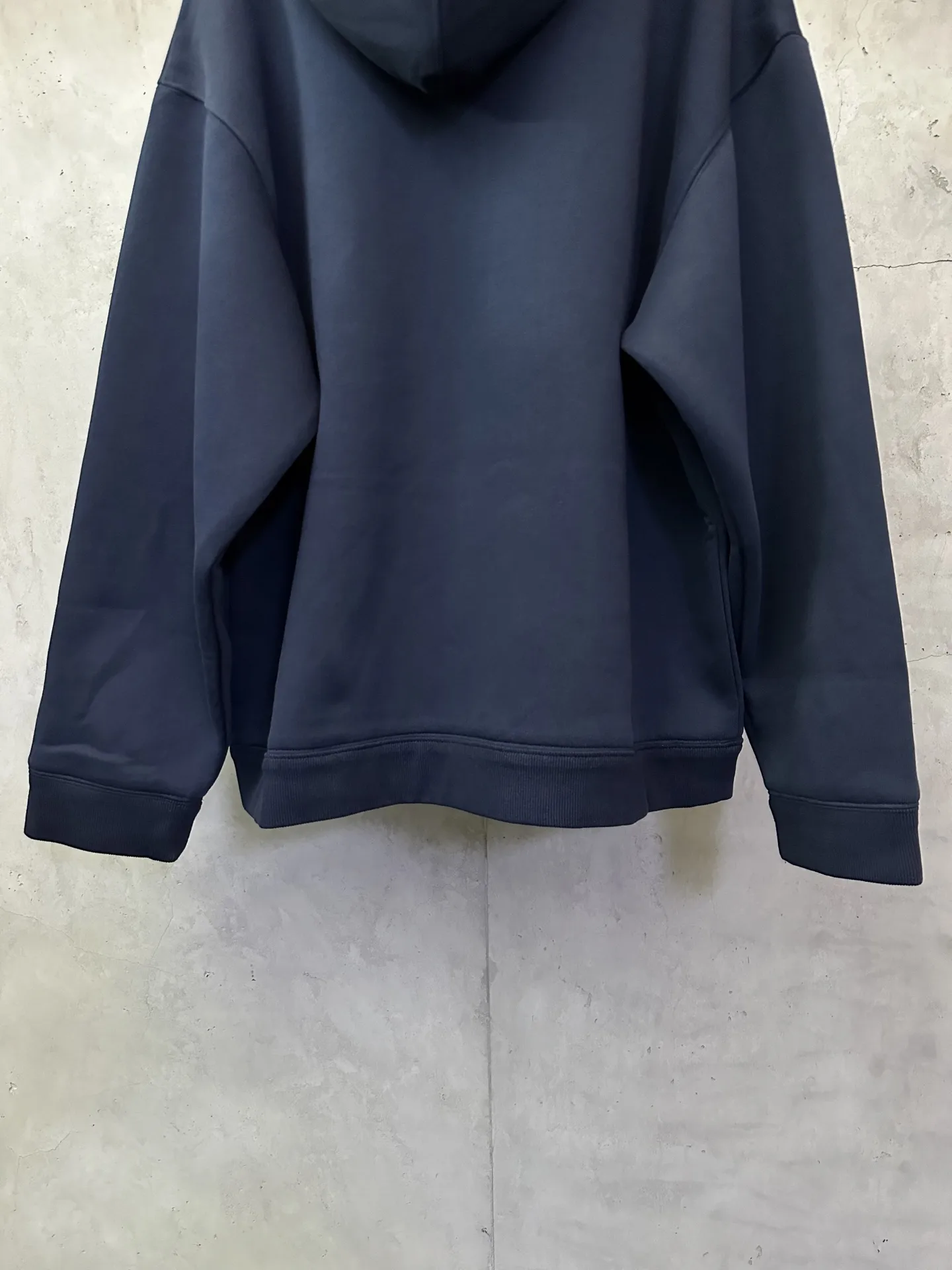 Logo-Embroidered Zip-Up Hoodie D37023109 — view 6