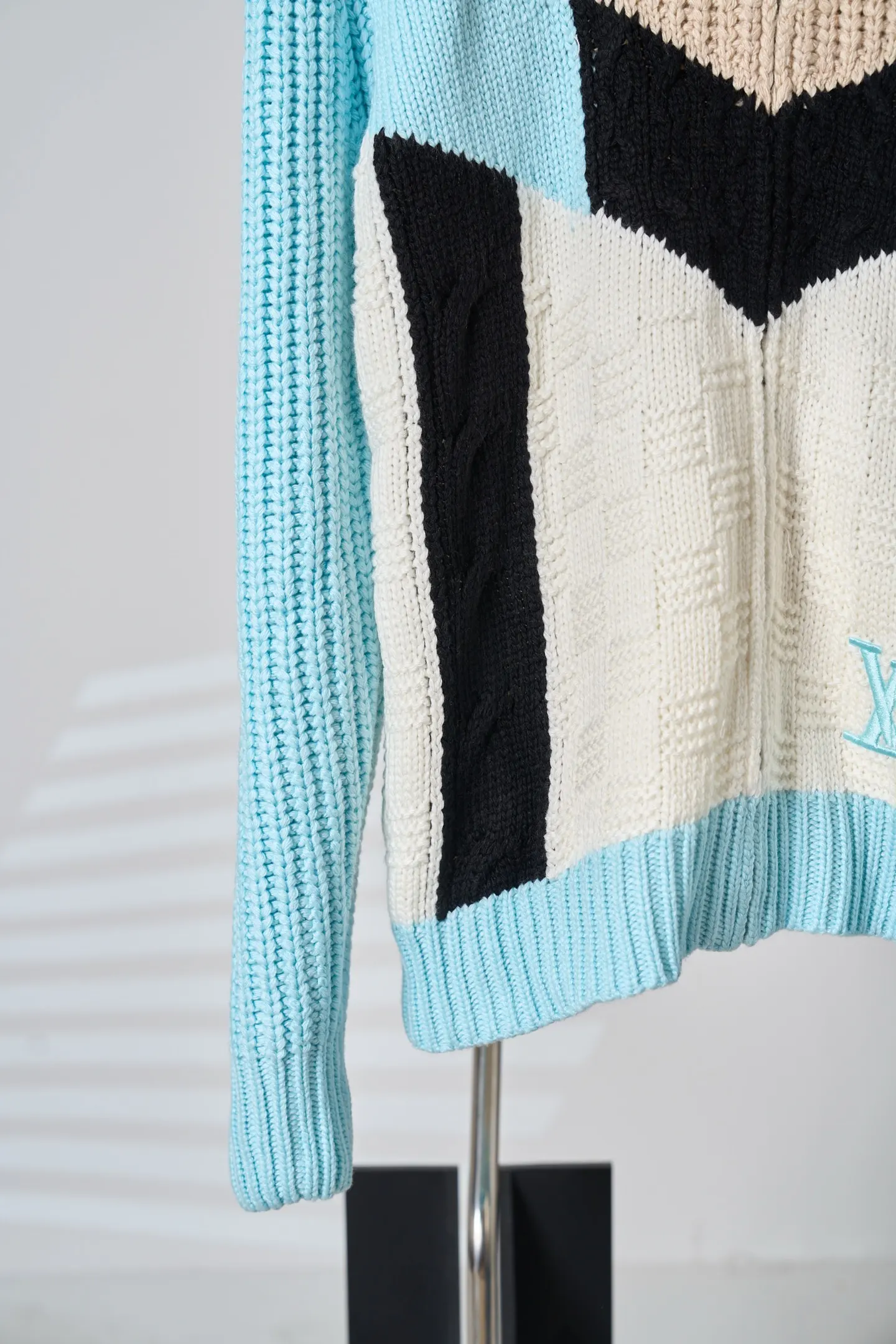 Color-Block Logo Embroidery Zip-Up Knit Jacket D37519116 — view 8
