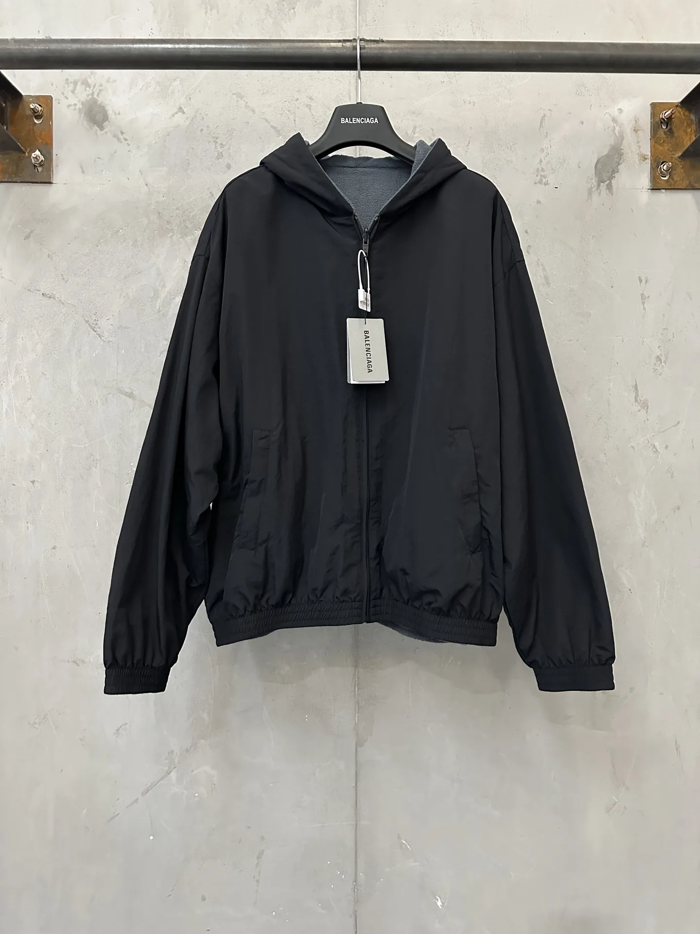 Reversible Logo-Embroidered Hooded Jacket D38022255