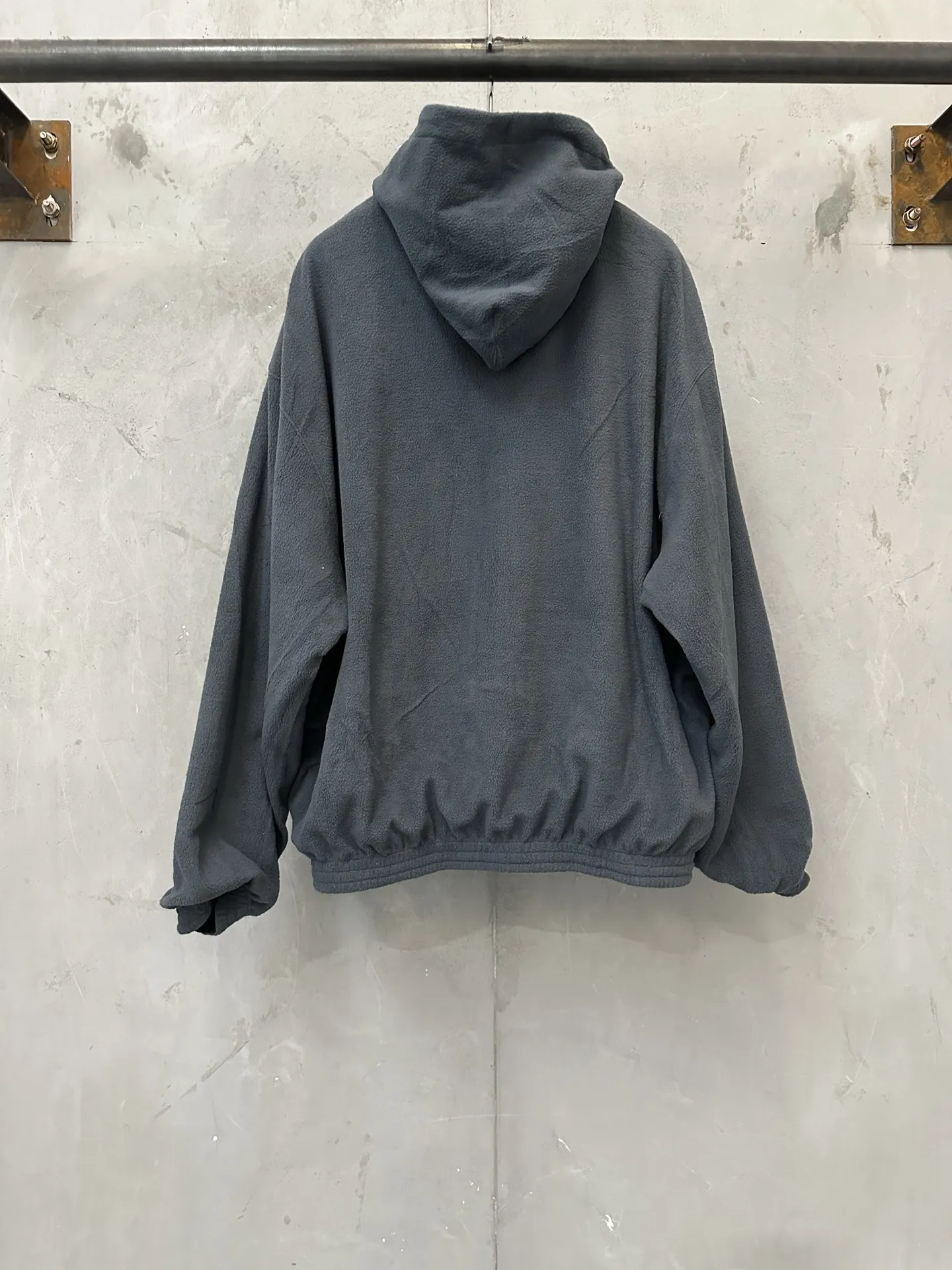 Reversible Logo-Embroidered Hooded Jacket D38022255 — view 4