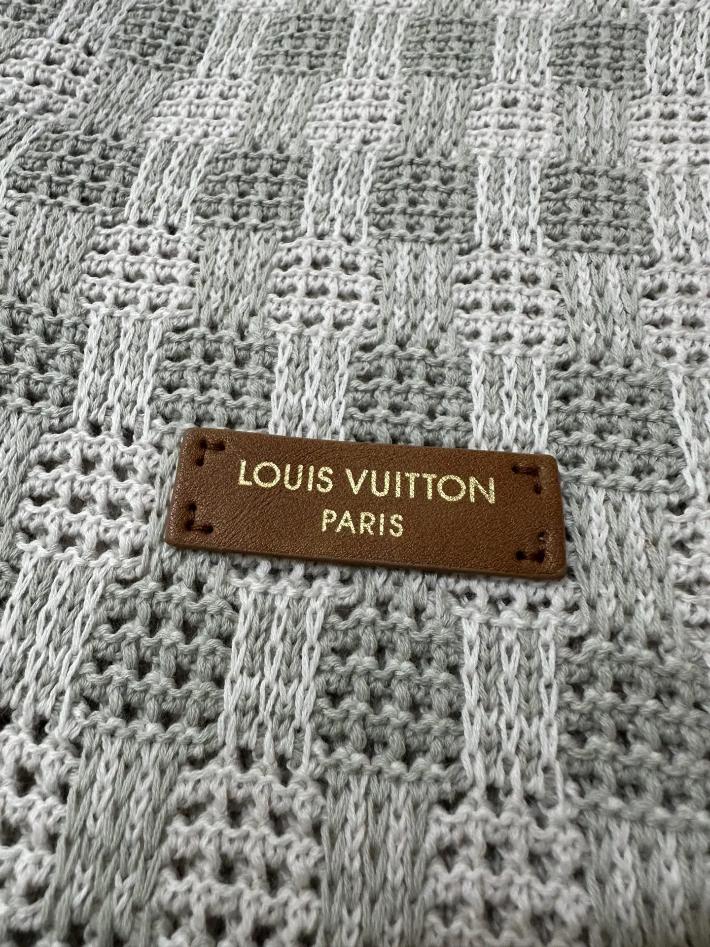 Textured Jacquard Wool-Blend Cardigan D38022222 — view 7