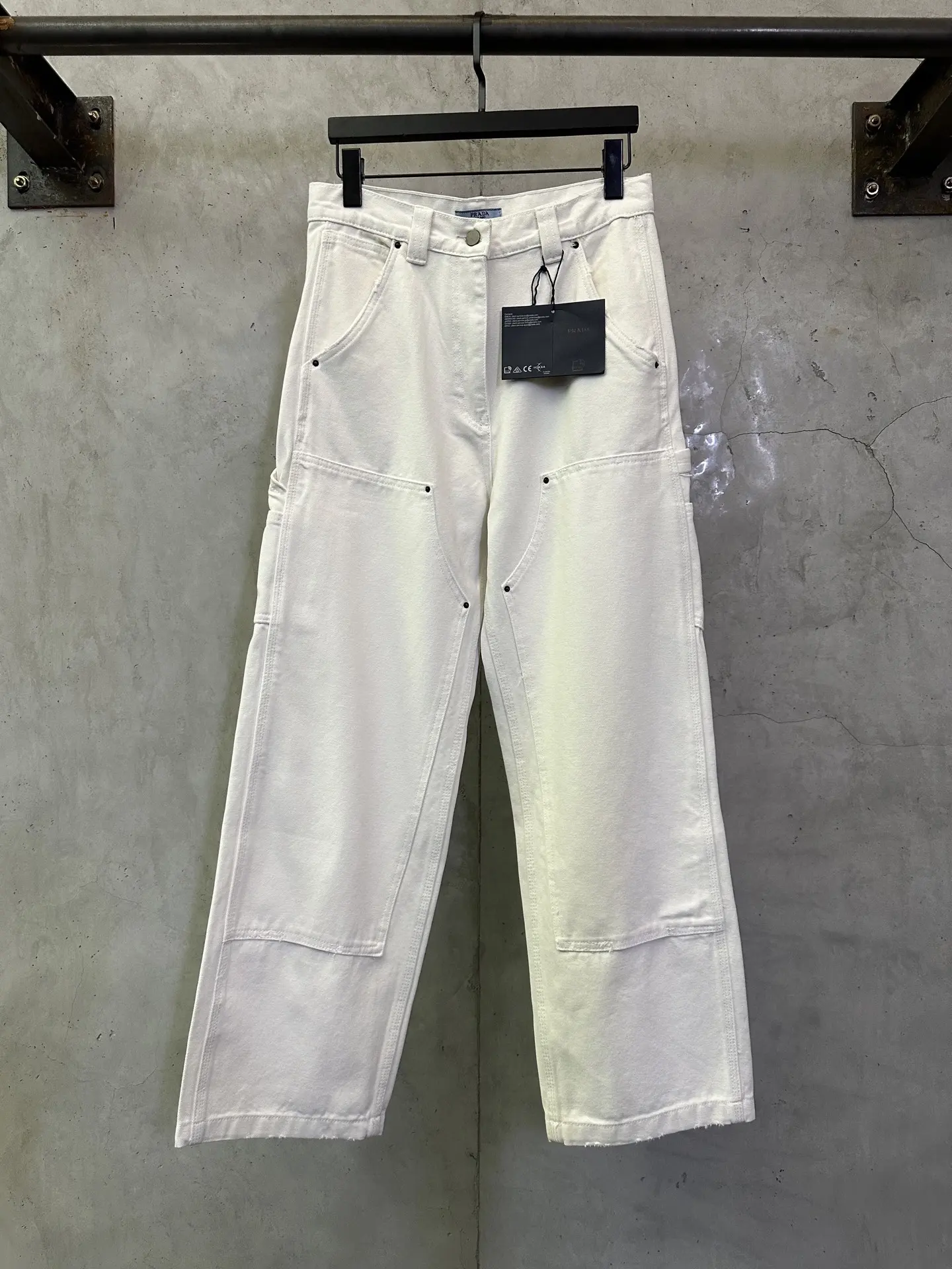 Logo-Patch Straight-Leg Carpenter Jeans D38012404