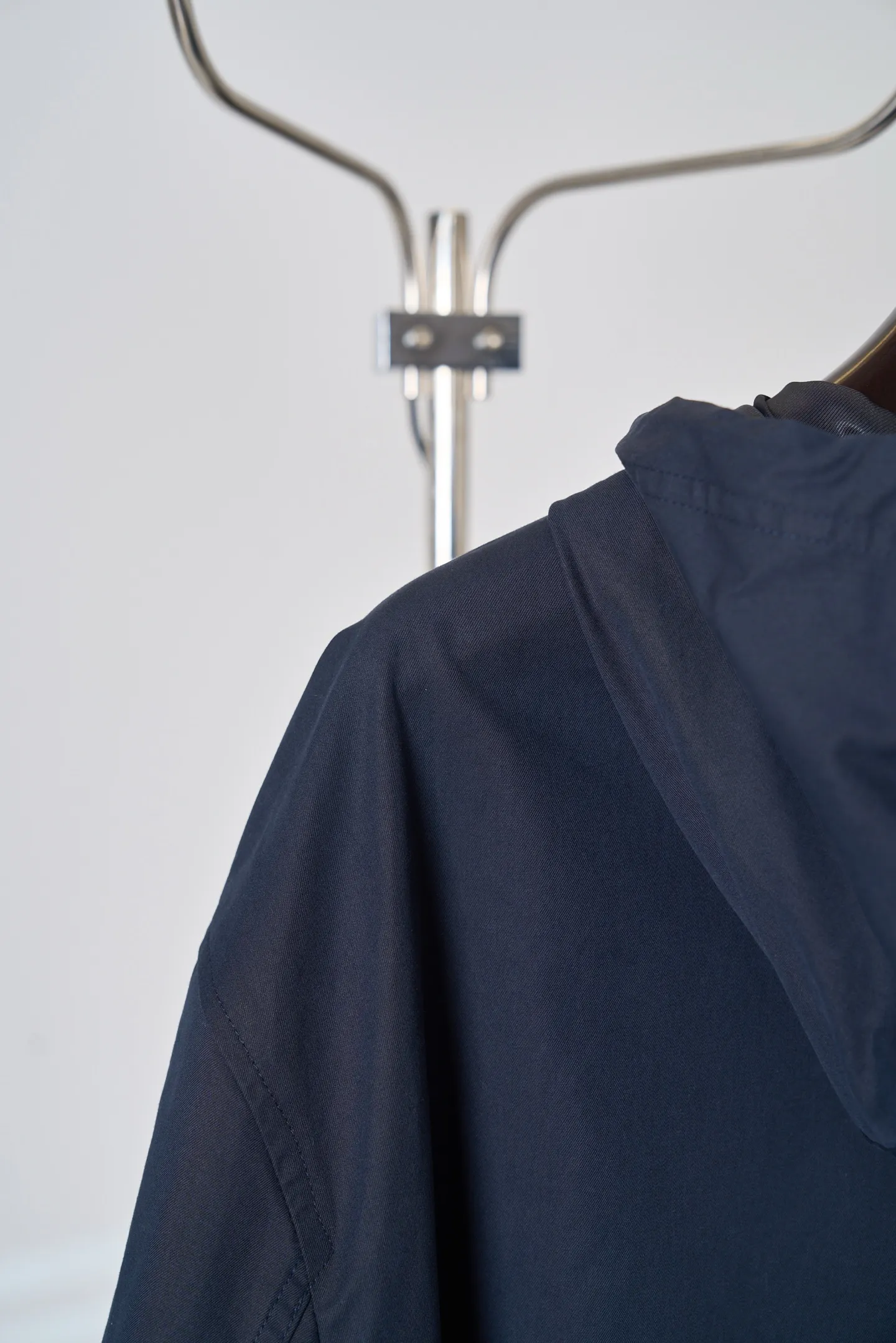 Medaillon Embroidered Hooded Gabardine Jacket D38019112 — view 15