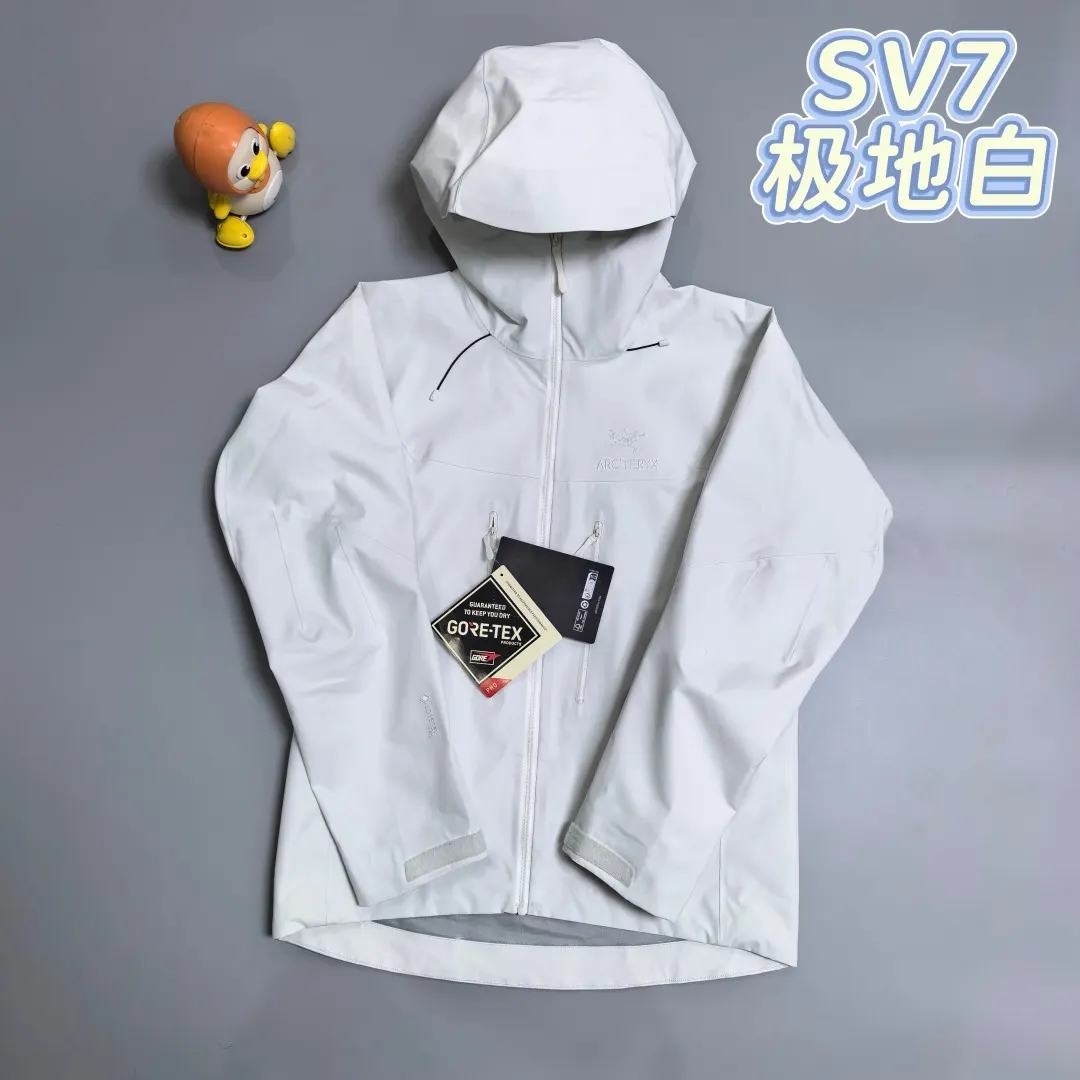Alpha SV GORE-TEX Pro Hooded Shell Jacket D38018960