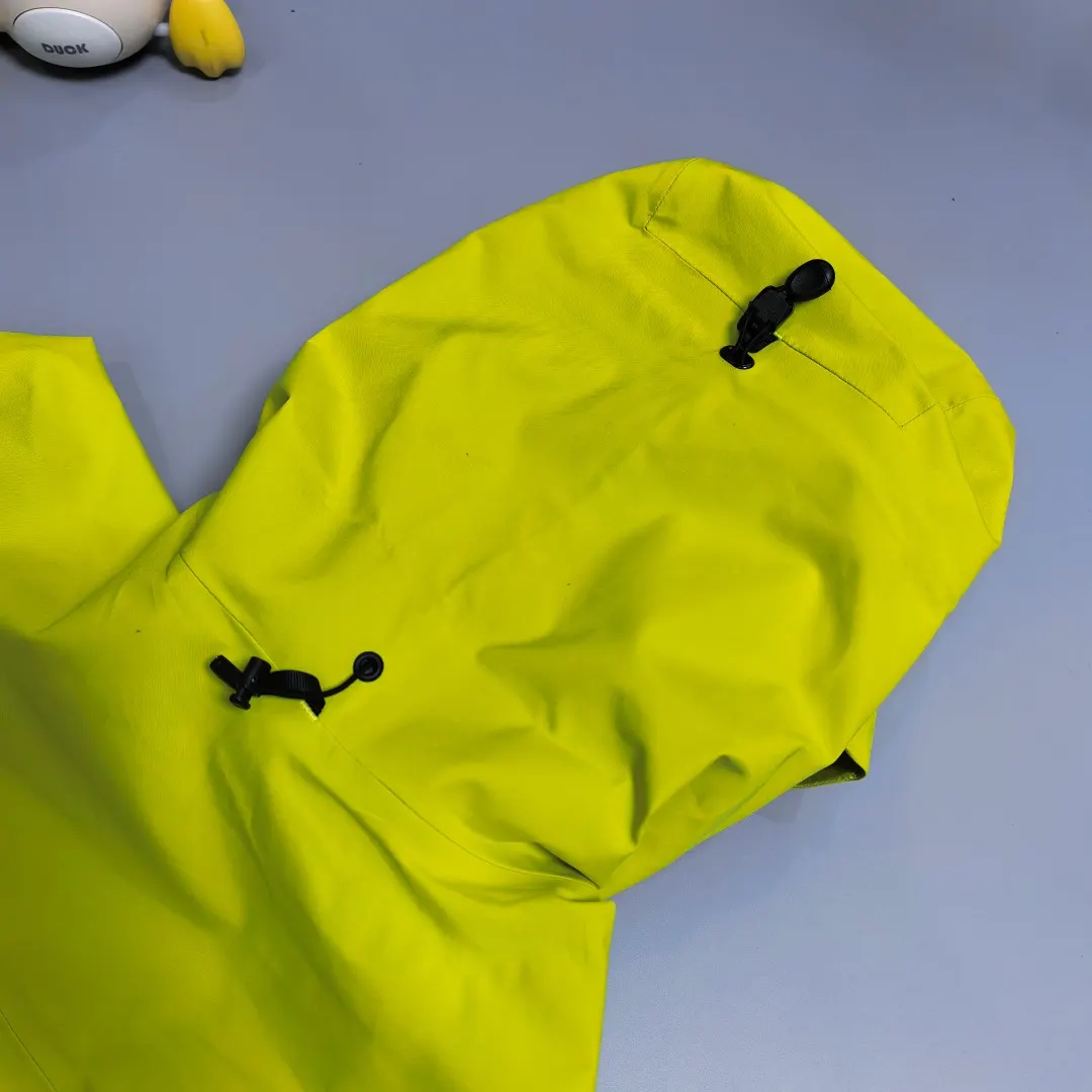Alpha SV GORE-TEX Pro Hardshell Jacket D38018967 — view 13