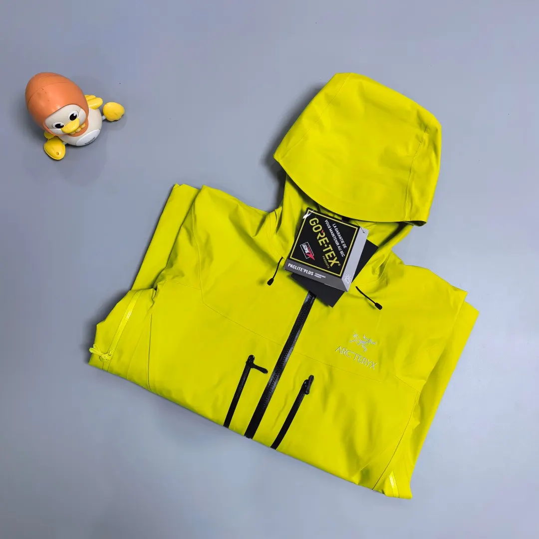Alpha SV GORE-TEX Pro Hardshell Jacket D38018967 — view 14