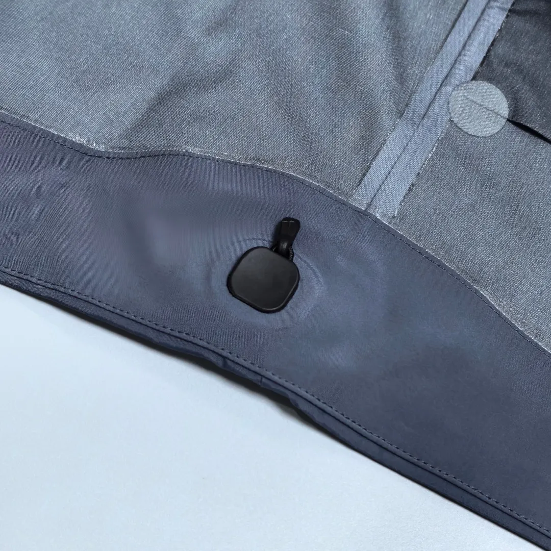Alpha SV GORE-TEX Pro Hooded Shell Jacket D38018964 — view 12