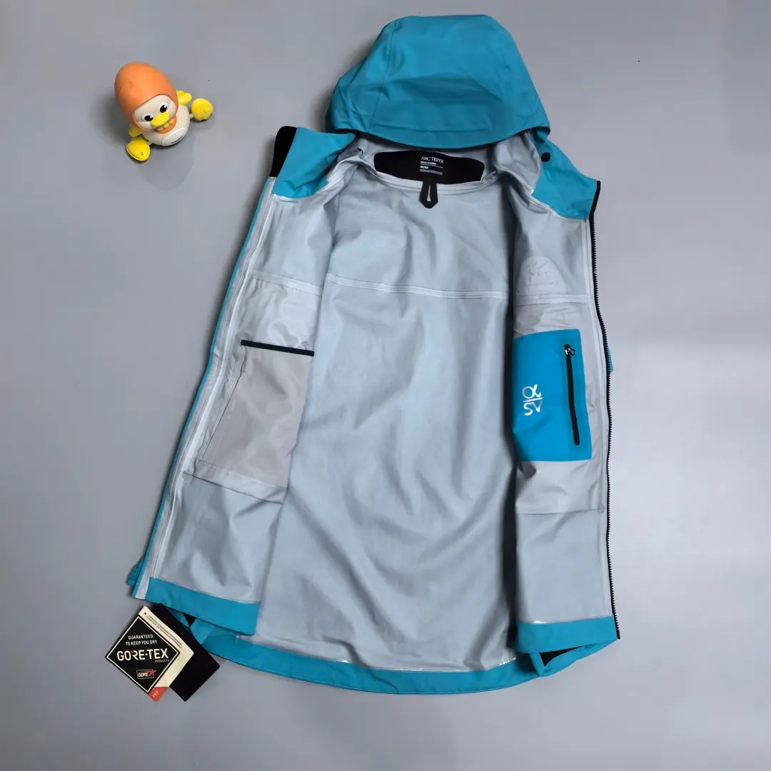 Alpha SV GORE-TEX Pro Hardshell Jacket D38018968 — view 9