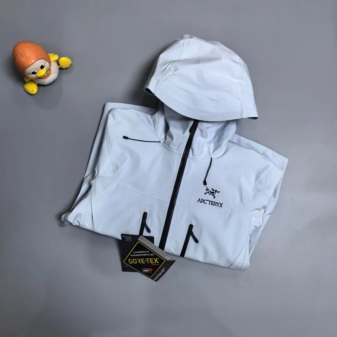 Alpha SV GORE-TEX Pro Hooded Shell Jacket D38018965 — view 14
