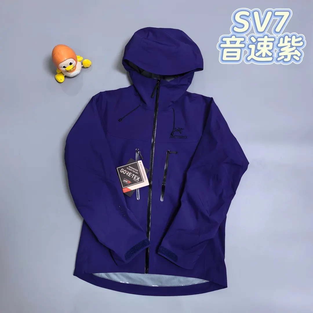 Alpha SV GORE-TEX Pro Hooded Shell Jacket D38018961