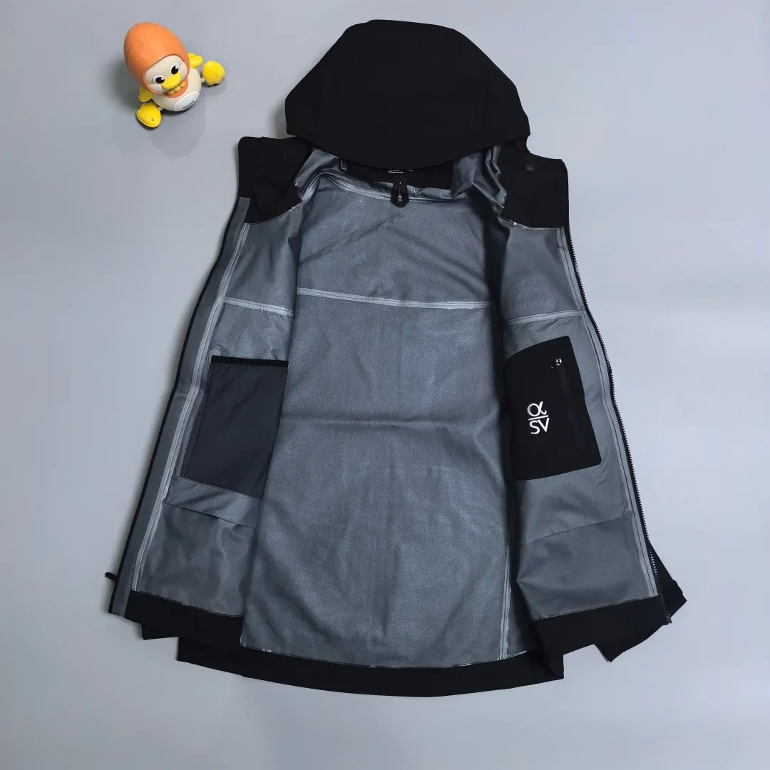 Alpha SV GORE-TEX Pro Hardshell Jacket D38018969 — view 9