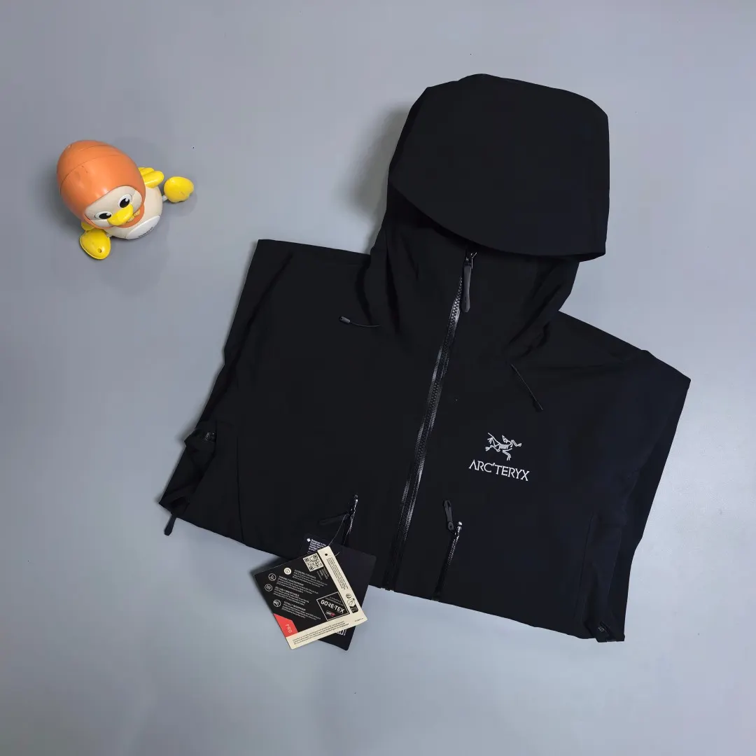 Alpha SV GORE-TEX Pro Hardshell Jacket D38018969 — view 14