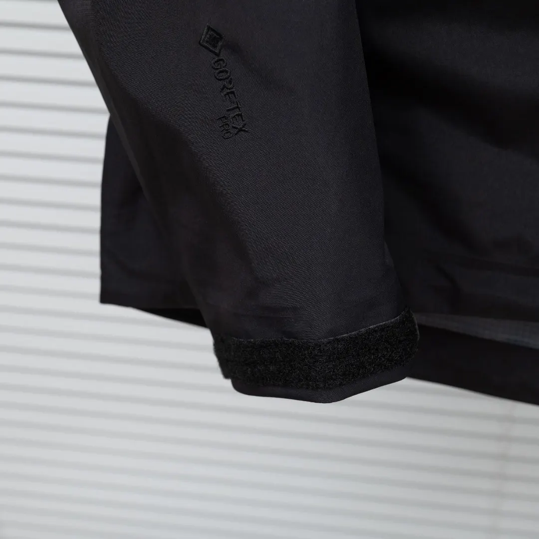 Alpha SV GORE-TEX Pro Hardshell Jacket D38023638 — view 8