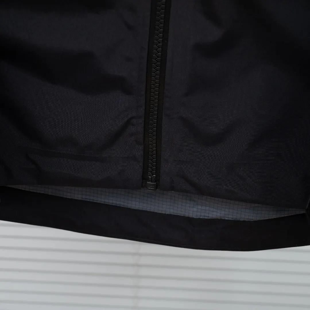 Alpha SV GORE-TEX Pro Hardshell Jacket D38023638 — view 9