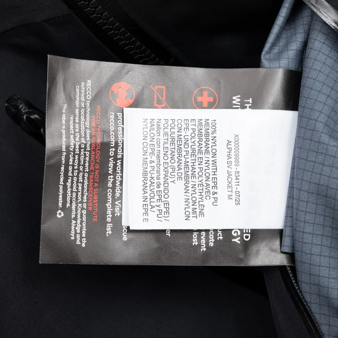 Alpha SV GORE-TEX Pro Hardshell Jacket D38023638 — view 12