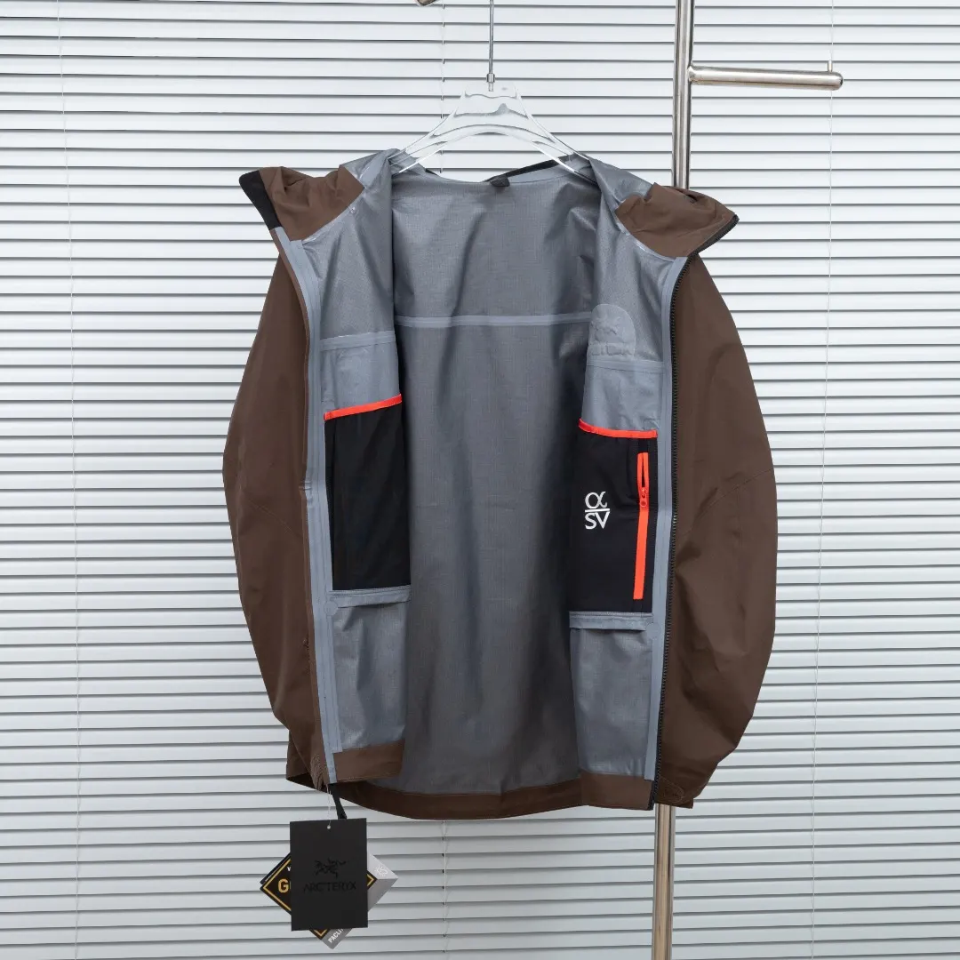 Alpha SV GORE-TEX Pro Hardshell Jacket D38023635 — view 3