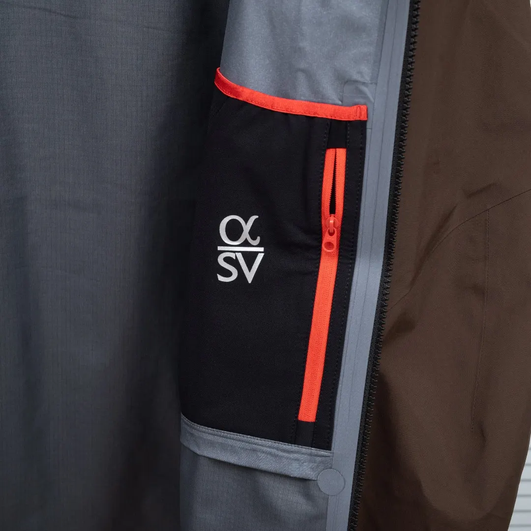 Alpha SV GORE-TEX Pro Hardshell Jacket D38023635 — view 14