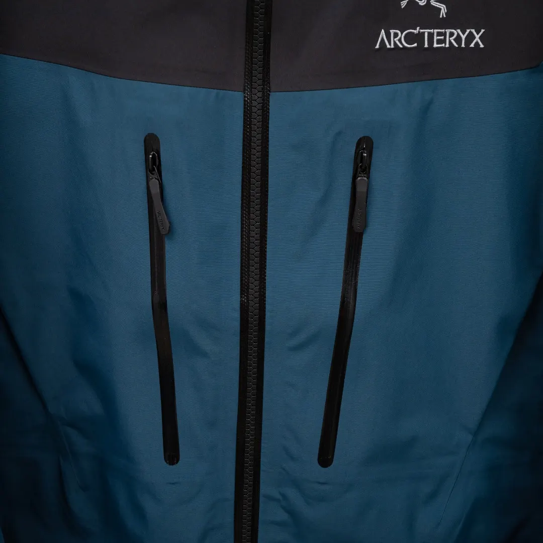 Alpha SV GORE-TEX Pro Hardshell Jacket D38023637 — view 6