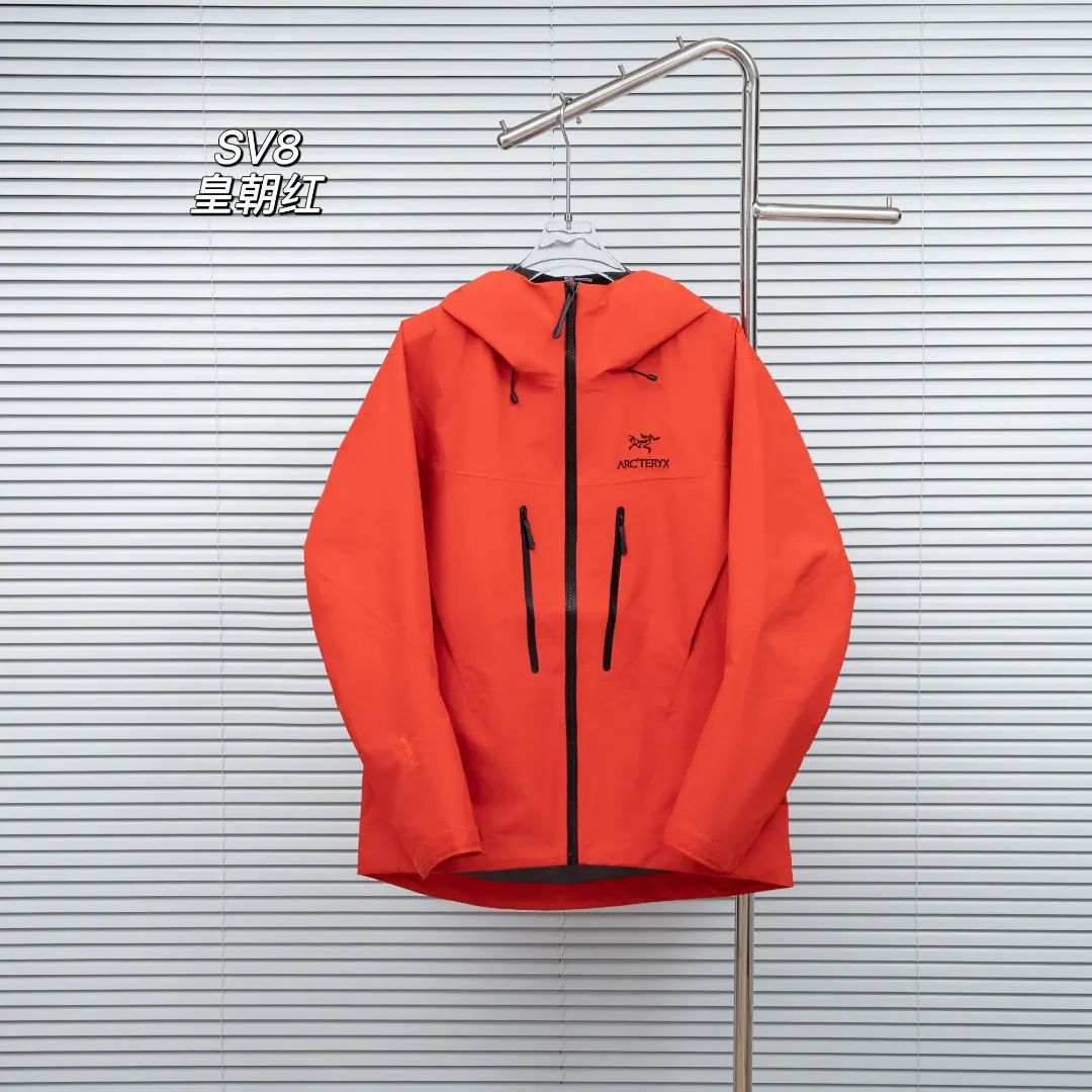 Alpha SV GORE-TEX Pro Hooded Shell Jacket D38023636