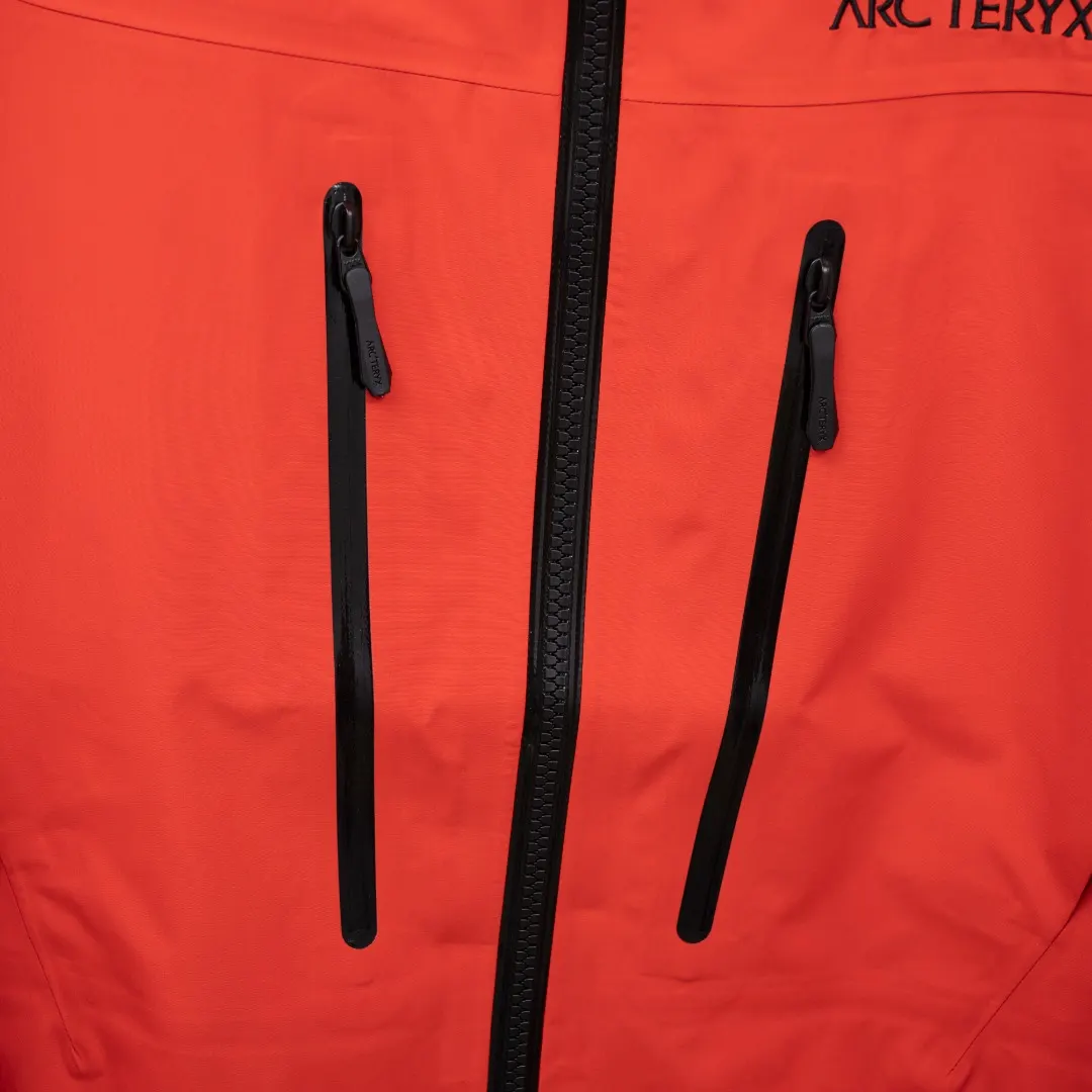 Alpha SV GORE-TEX Pro Hooded Shell Jacket D38023636 — view 6