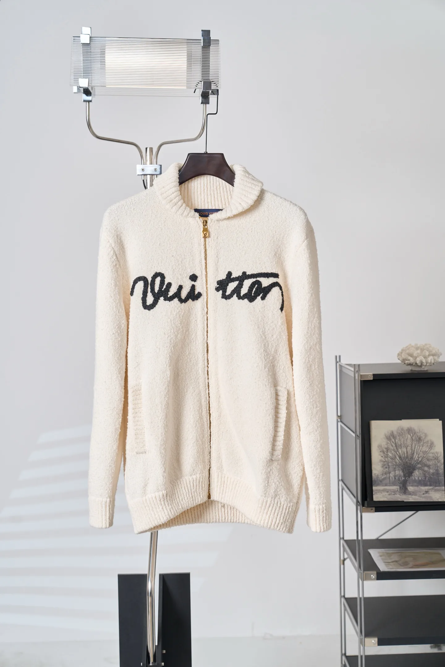 Logo Embroidered Zip-Up Wool Cardigan D38519115